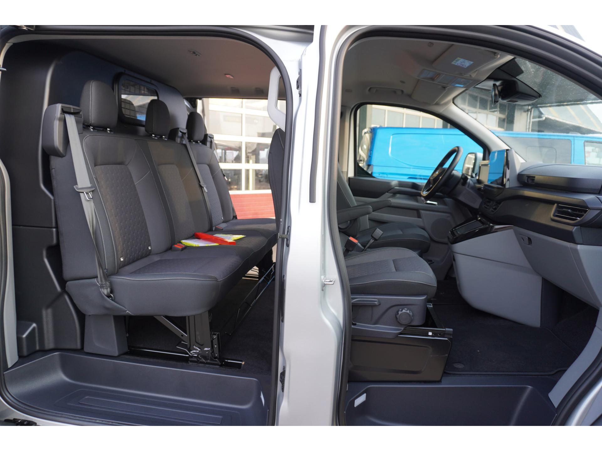 Foto 14 van Ford 320L 2.0 TDCI 170PK L2H1 Limited DubbelCabine Automaat Schuifdeur L/R