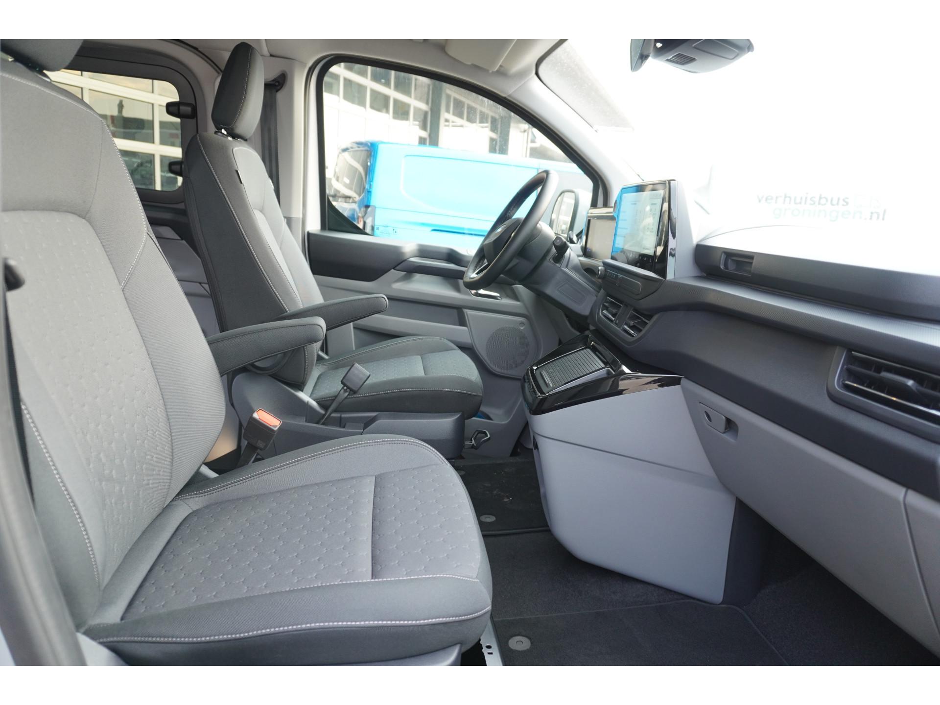 Foto 15 van Ford 320L 2.0 TDCI 170PK L2H1 Limited DubbelCabine Automaat Schuifdeur L/R