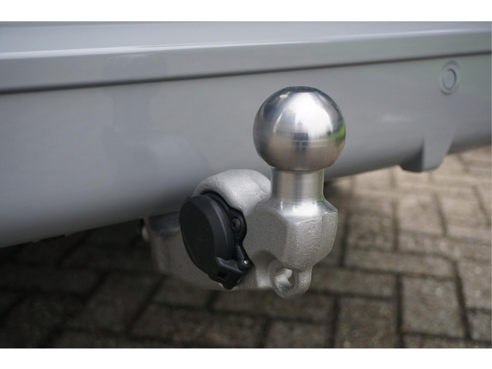 Foto 16 van Ford 320L 2.0 TDCI 170PK L2H1 Limited DubbelCabine Automaat Schuifdeur L/R