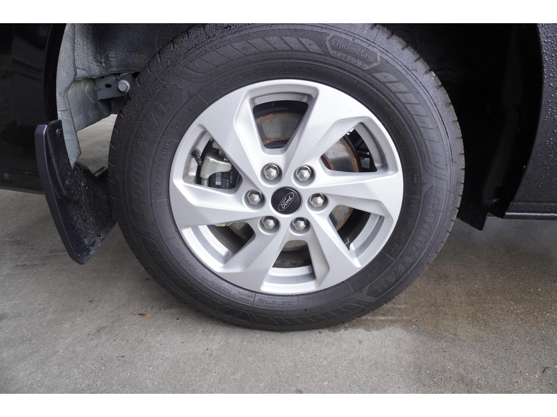 Foto 14 van Ford 320L 2.0 TDCI 170PK L2H1 Limited DubbelCabine Automaat