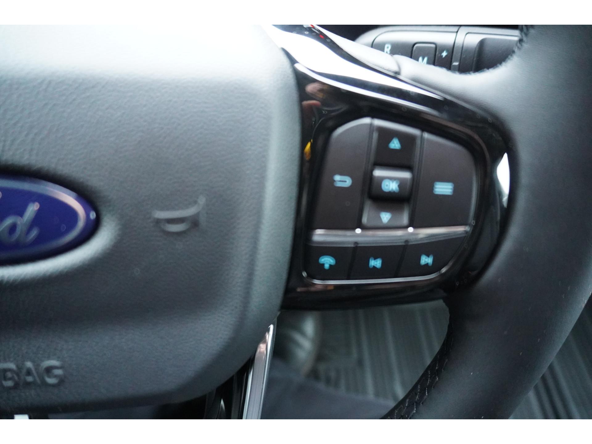 Foto 23 van Ford 320L 2.0 TDCI 170PK L2H1 Limited DubbelCabine Automaat