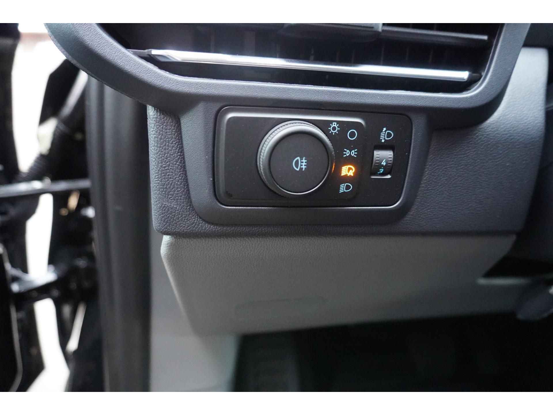 Foto 27 van Ford 320L 2.0 TDCI 170PK L2H1 Limited DubbelCabine Automaat