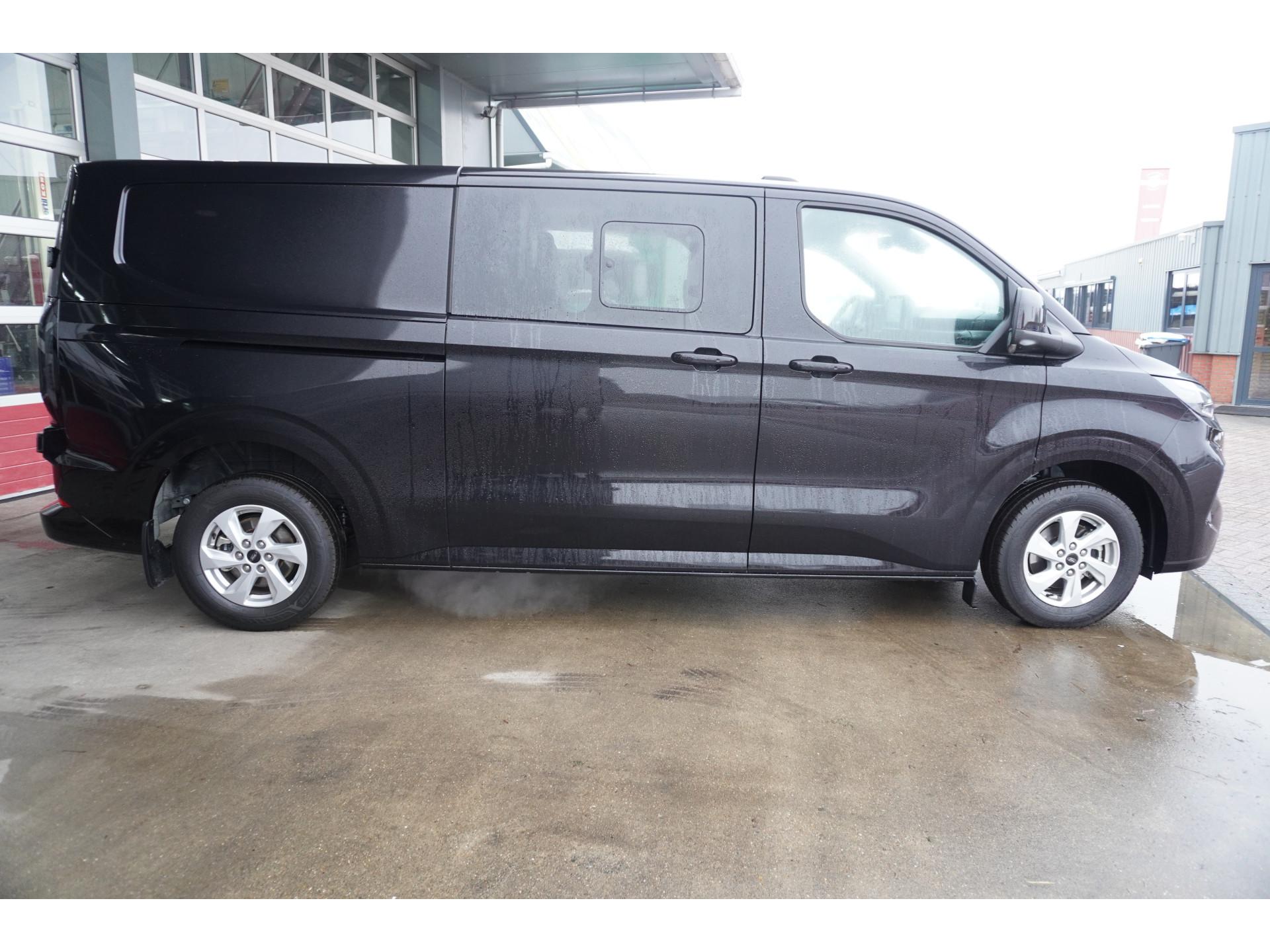 Foto 3 van Ford 320L 2.0 TDCI 170PK L2H1 Limited DubbelCabine Automaat