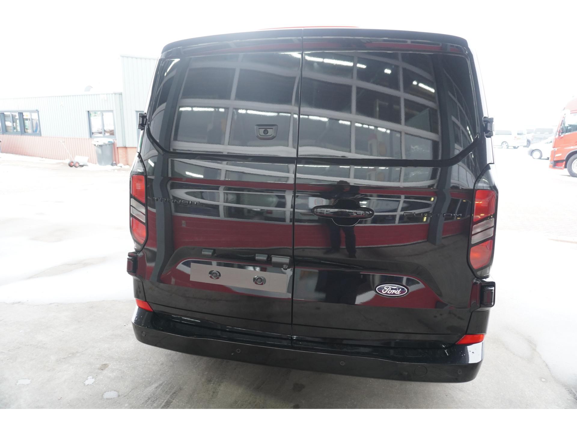 Foto 6 van Ford 320L 2.0 TDCI 170PK L2H1 Limited DubbelCabine Automaat
