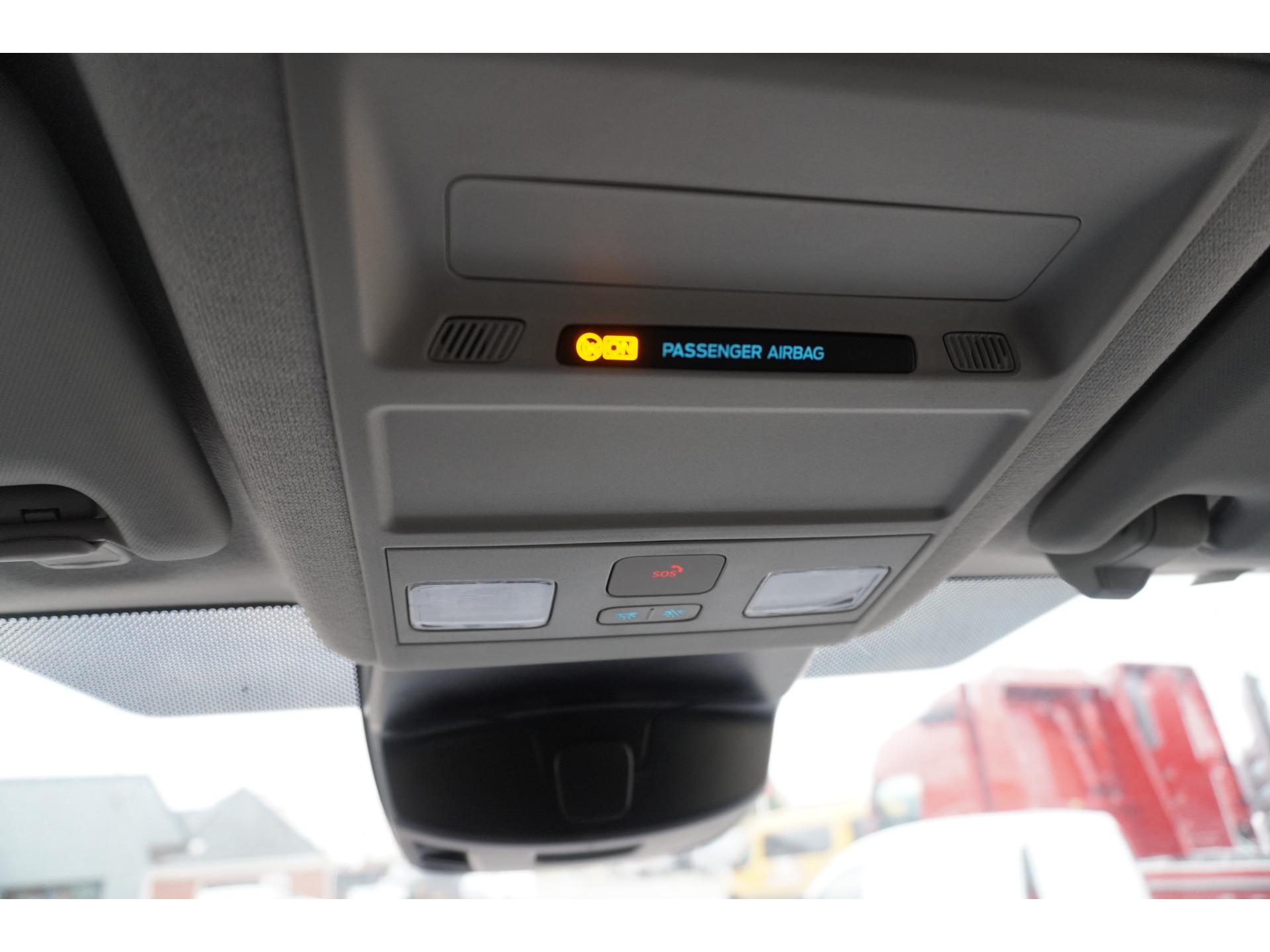 Foto 27 van Ford 320L 2.0 TDCI 150PK L2H1 Trend Dubbelcabine Schuifdeur L/R