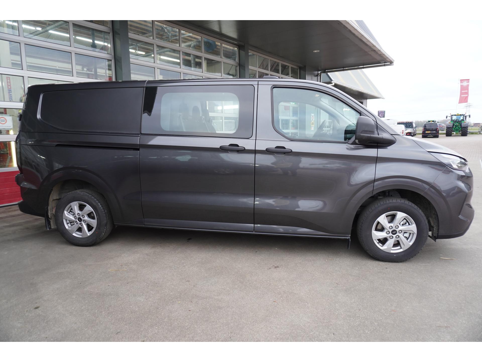 Foto 3 van Ford 320L 2.0 TDCI 150PK L2H1 Trend Dubbelcabine Schuifdeur L/R