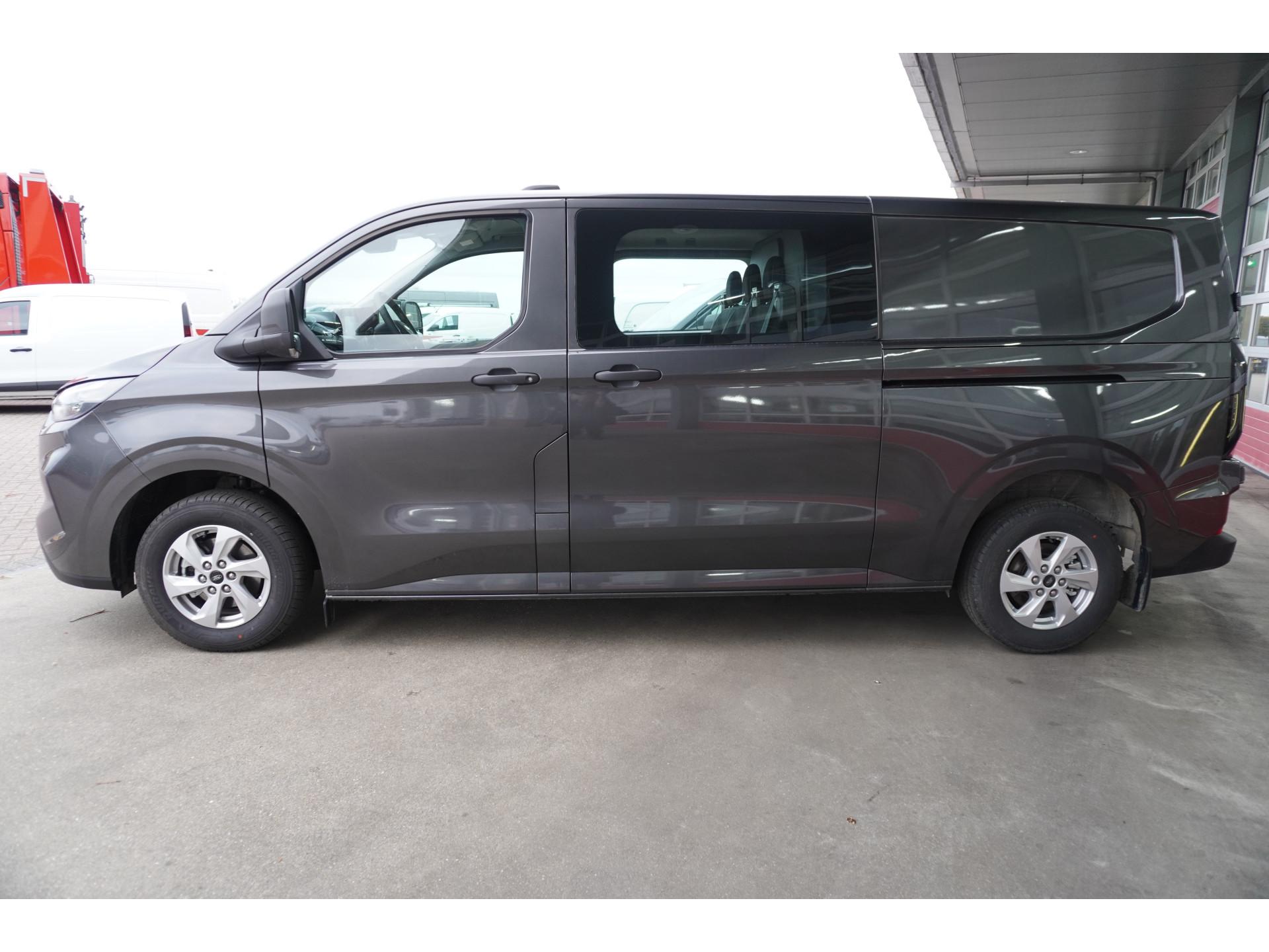 Foto 8 van Ford 320L 2.0 TDCI 150PK L2H1 Trend Dubbelcabine Schuifdeur L/R