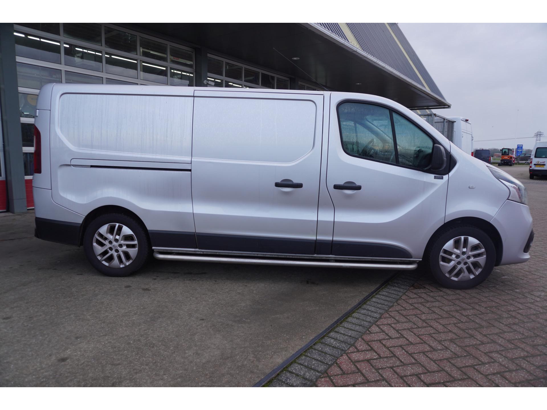 Foto 3 van Renault 1.6 dCi 122PK T29 L2H1 Luxe