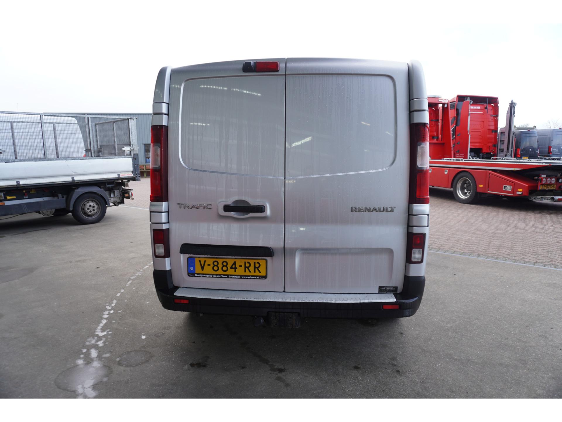 Foto 6 van Renault 1.6 dCi 122PK T29 L2H1 Luxe