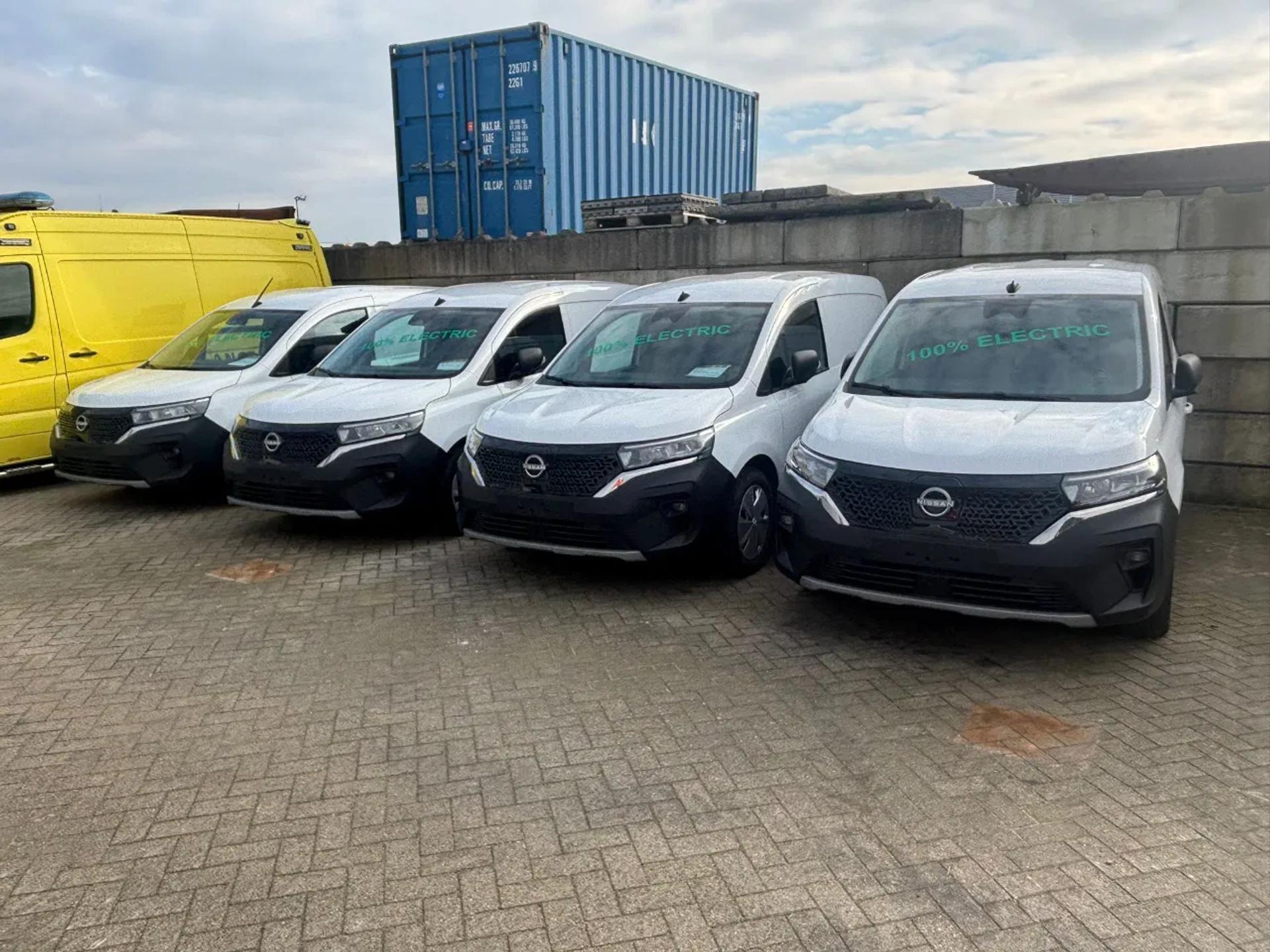 Foto 2 van Nissan N-Connecta L1H1 45kWH Automaat Airco 4X Op Voorraad