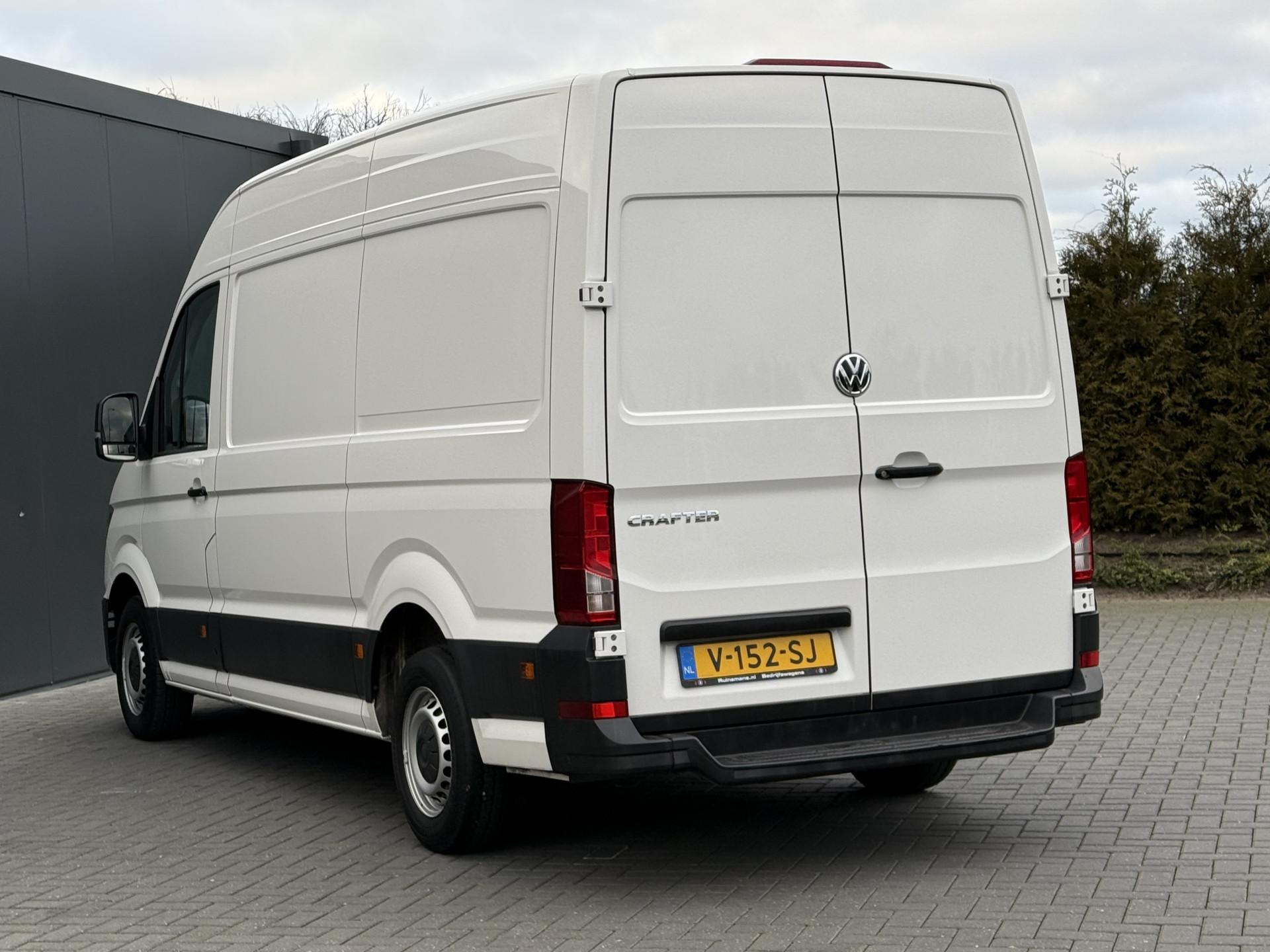 Foto 4 van Volkswagen 35 2.0 TDI 141 PK / L3H3 / 1e EIG. / NETTE BUS / ERGO STOEL / AIRCO / 3 TON TREKKEN / CRUISE / GEVEERDE STOEL