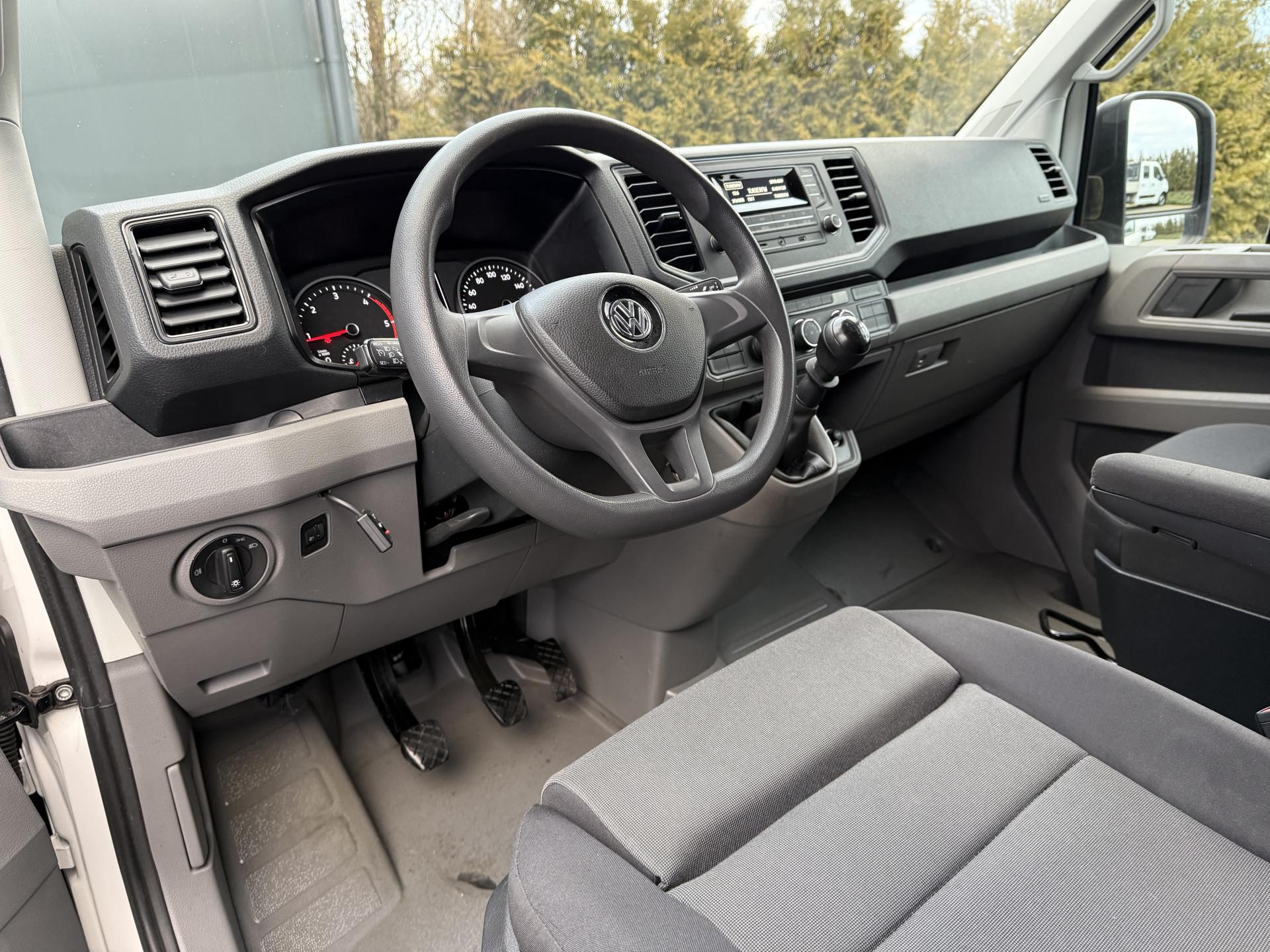 Foto 6 van Volkswagen 35 2.0 TDI 141 PK / L3H3 / 1e EIG. / NETTE BUS / ERGO STOEL / AIRCO / 3 TON TREKKEN / CRUISE / GEVEERDE STOEL