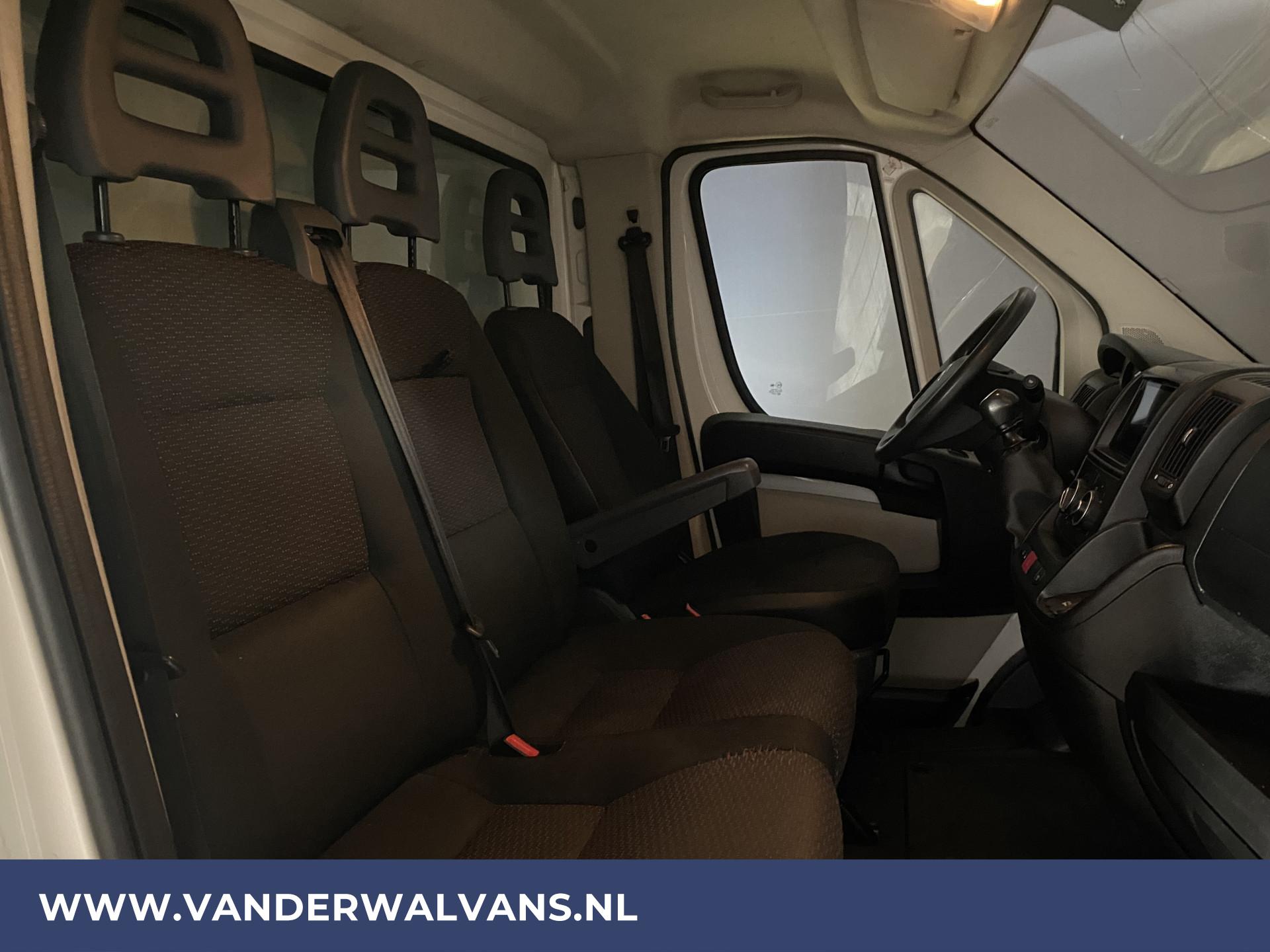 Foto 6 van Citroën 2.2BlueHDi 131pk Bakwagen + Laadklep Euro6 Airco | Camera | 920kg laadvermogen