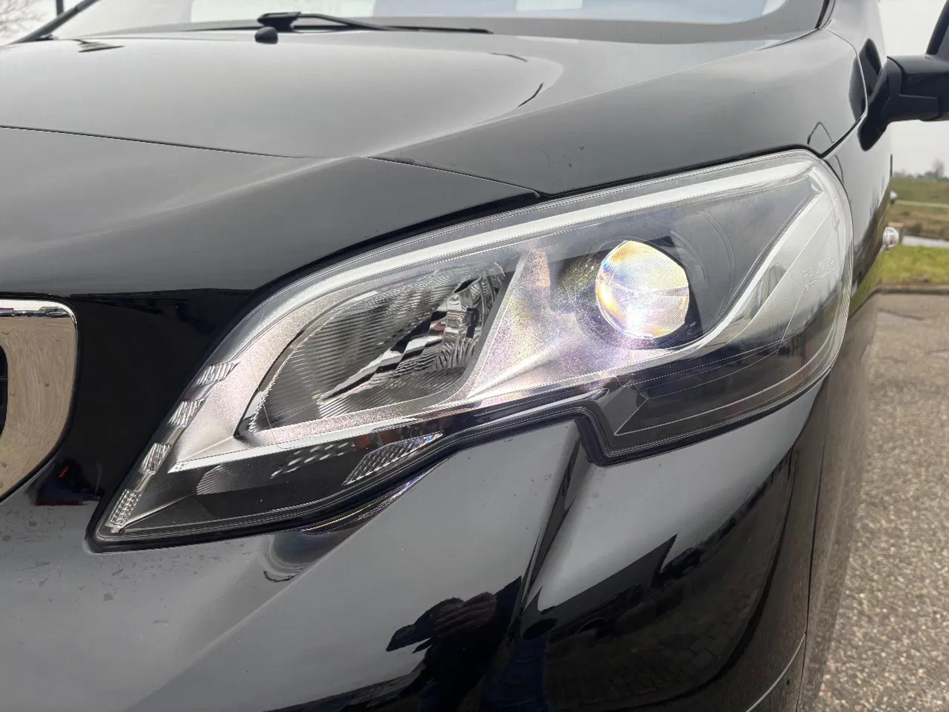 Foto 12 van Peugeot 2.0HDI 180 Lang Automaat Airco Navi Cruisecontrol XENON Trekhaak 61.000KM