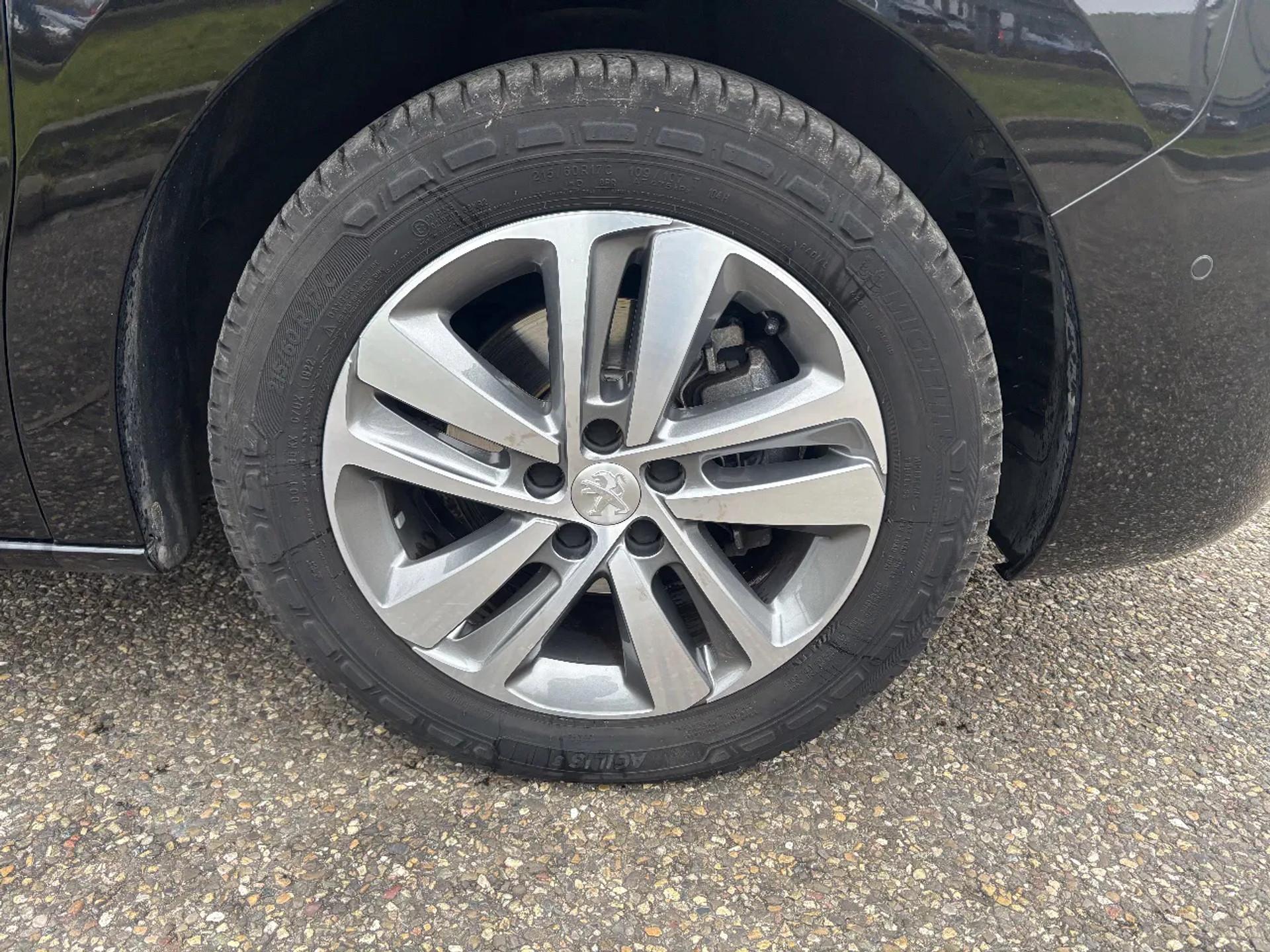 Foto 5 van Peugeot 2.0HDI 180 Lang Automaat Airco Navi Cruisecontrol XENON Trekhaak 61.000KM