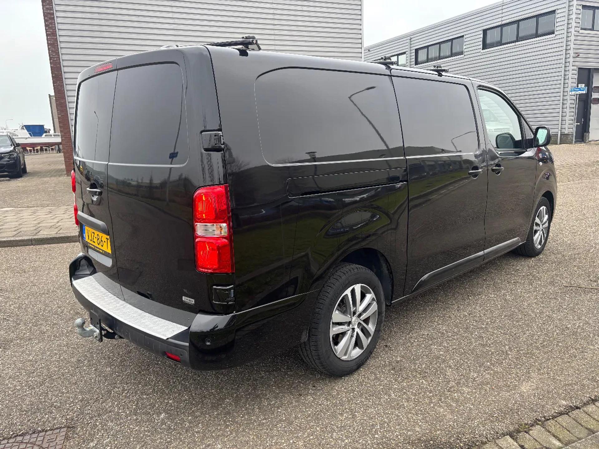 Foto 6 van Peugeot 2.0HDI 180 Lang Automaat Airco Navi Cruisecontrol XENON Trekhaak 61.000KM