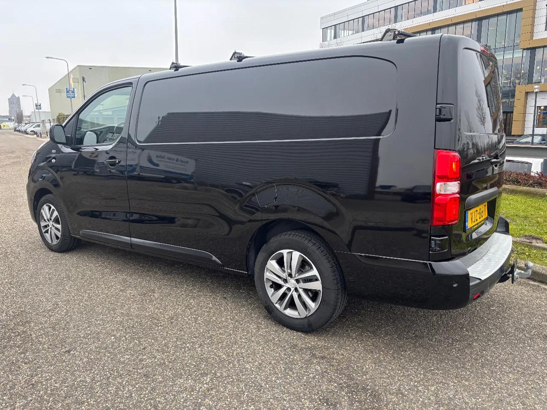 Foto 7 van Peugeot 2.0HDI 180 Lang Automaat Airco Navi Cruisecontrol XENON Trekhaak 61.000KM