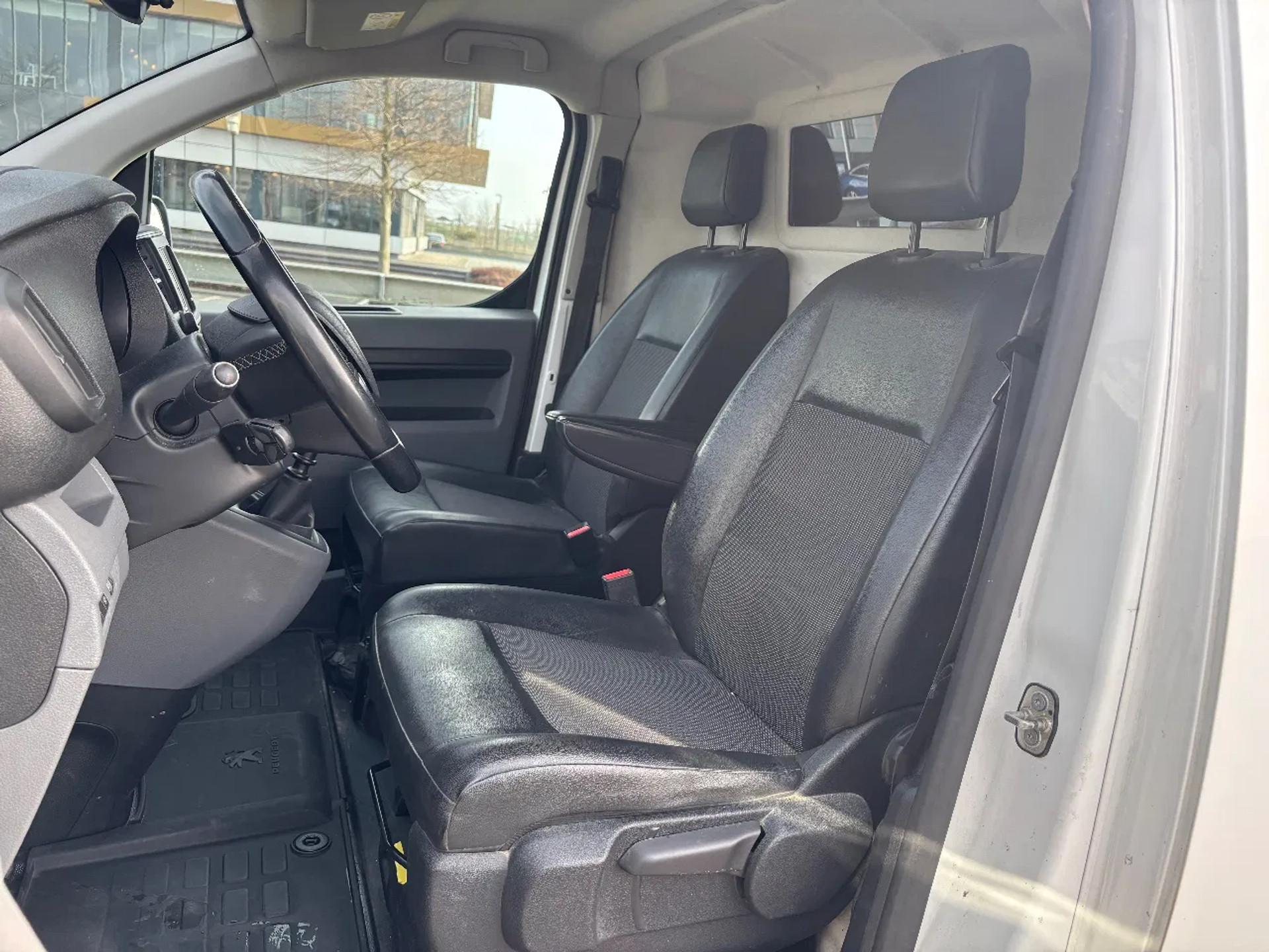Foto 10 van Peugeot 2.0HDI 120 Lang Airco Navi Cruisecontrol Trekhaak