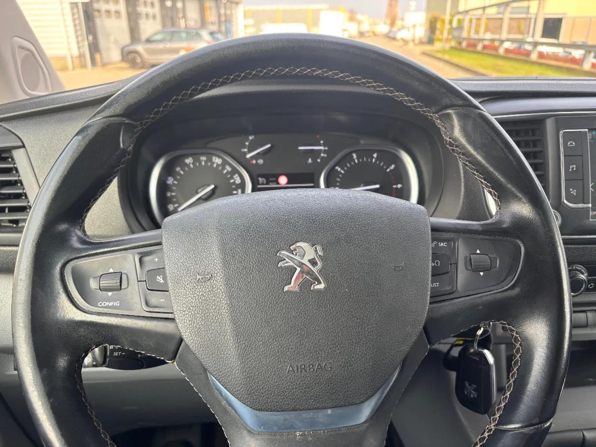 Foto 13 van Peugeot 2.0HDI 120 Lang Airco Navi Cruisecontrol Trekhaak