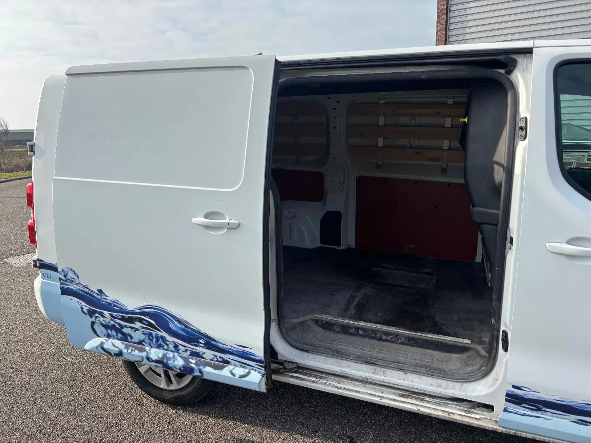Foto 9 van Peugeot 2.0HDI 120 Lang Airco Navi Cruisecontrol Trekhaak