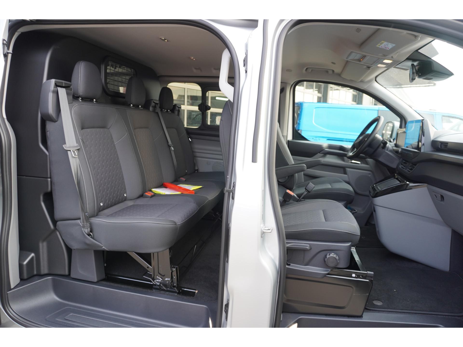 Foto 24 van Ford 320L 2.0 TDCI 170PK L2H1 Limited DubbelCabine Automaat Schuifdeur L/R
