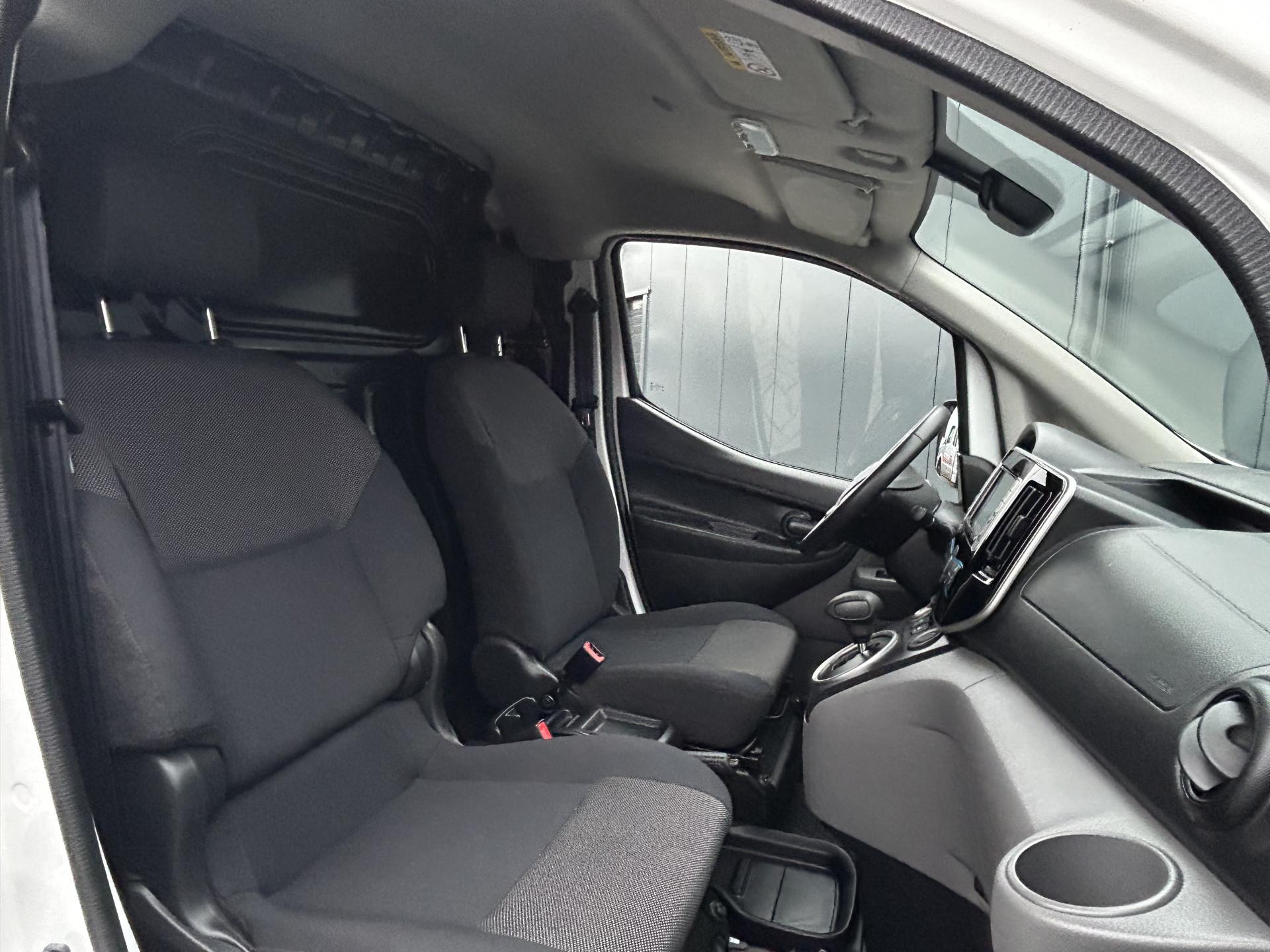 Foto 5 van Nissan 40 kWh / FULL ELECTRIC / 17.199 KM !! / 2x LAADKABEL / AUTOMAAT / AIRCO / CRUISE / CAMERA / NAVI