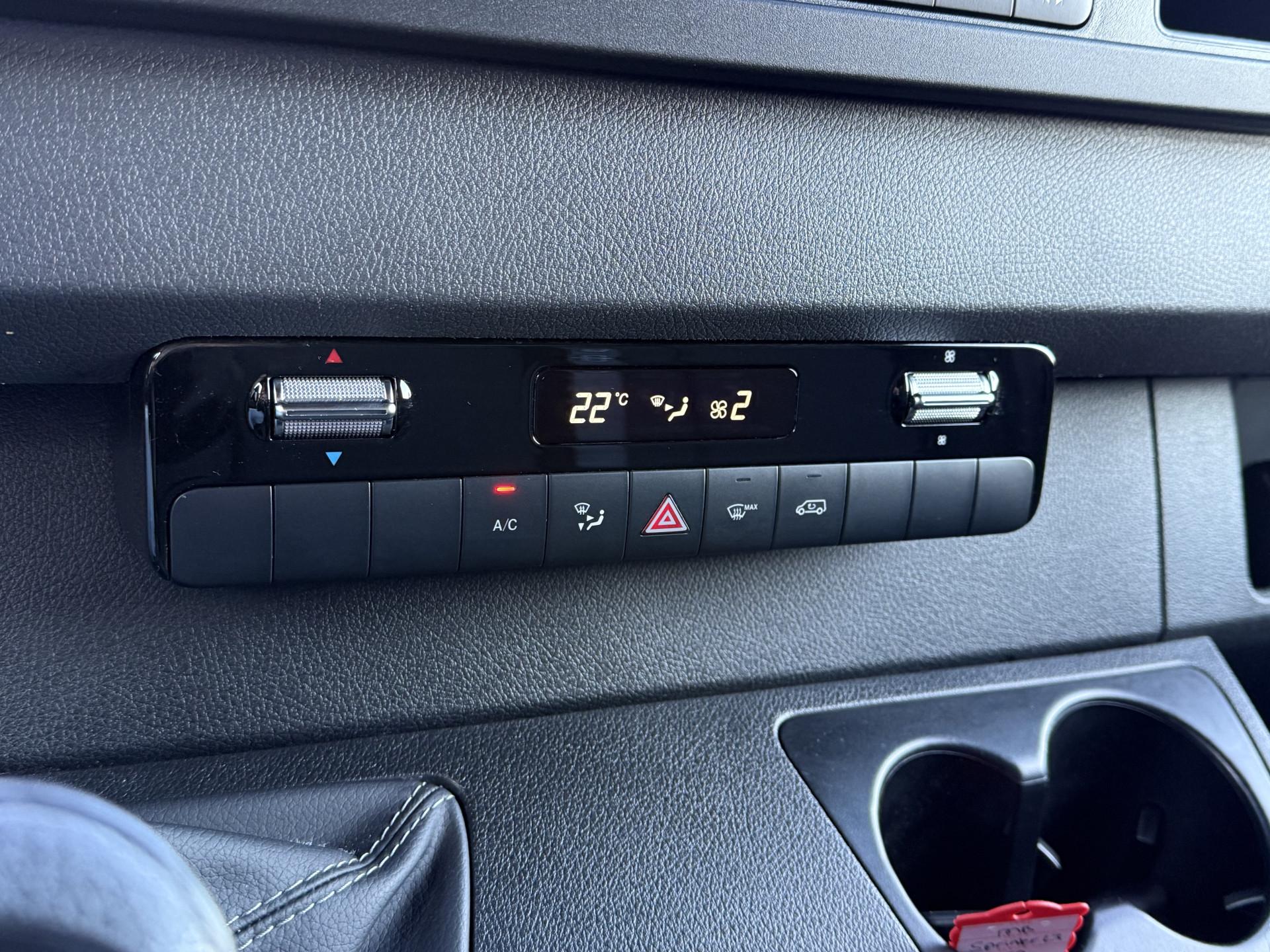 Foto 16 van Mercedes-Benz 317 CDI 170 PK / L3H2 / MBUX / **NETTE BUS** / AIRCO / CRUISE / CAMERA / PDC / 3-ZITS / CARPLAY