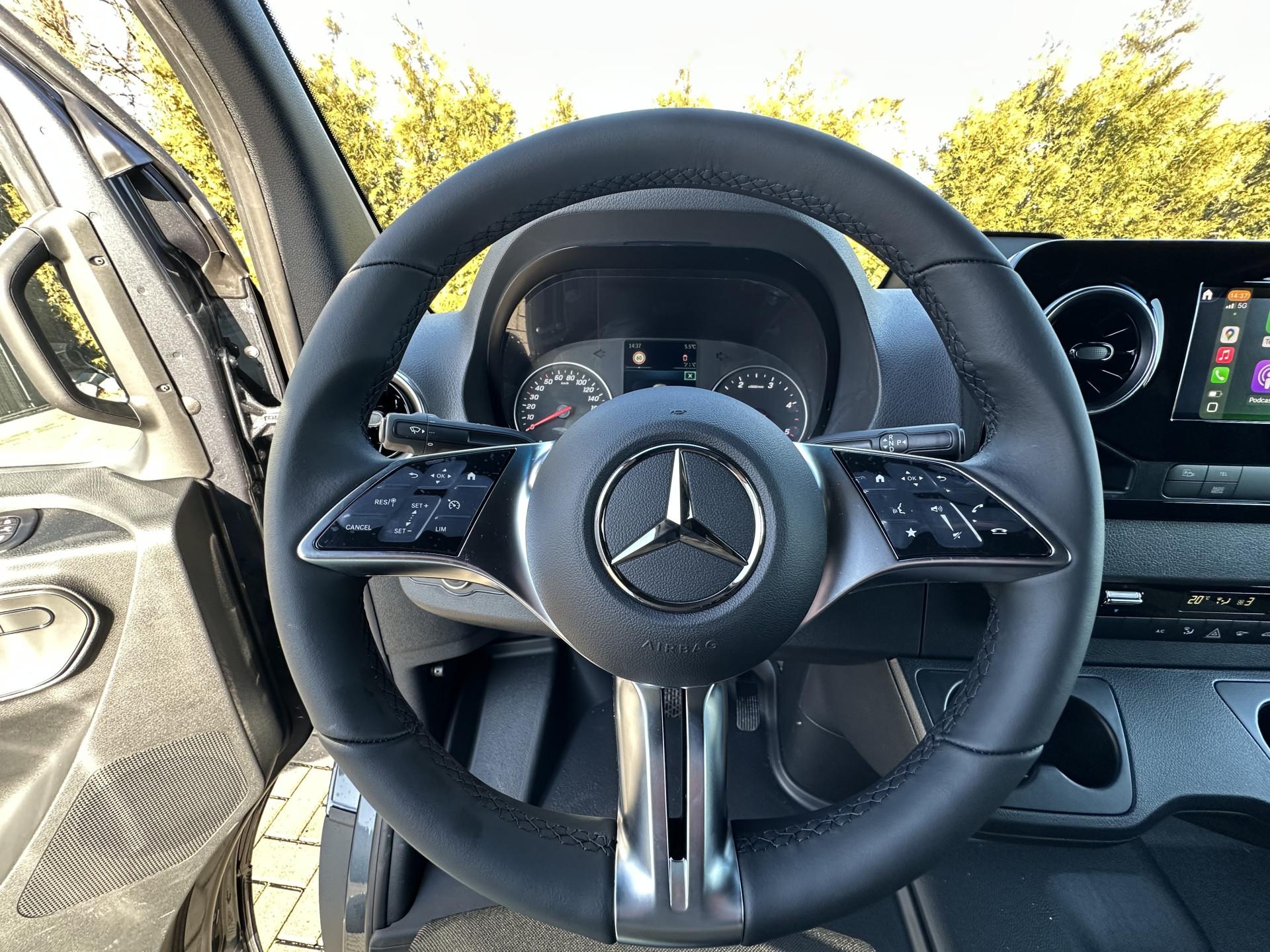 Foto 9 van Mercedes-Benz 319 CDI 9G-TRONIC / L2H2 / 3.5 TON TREKKEN / CAMERA / CRUISE / AIRCO / STOELVERWARMING / GEVEERDE STOEL