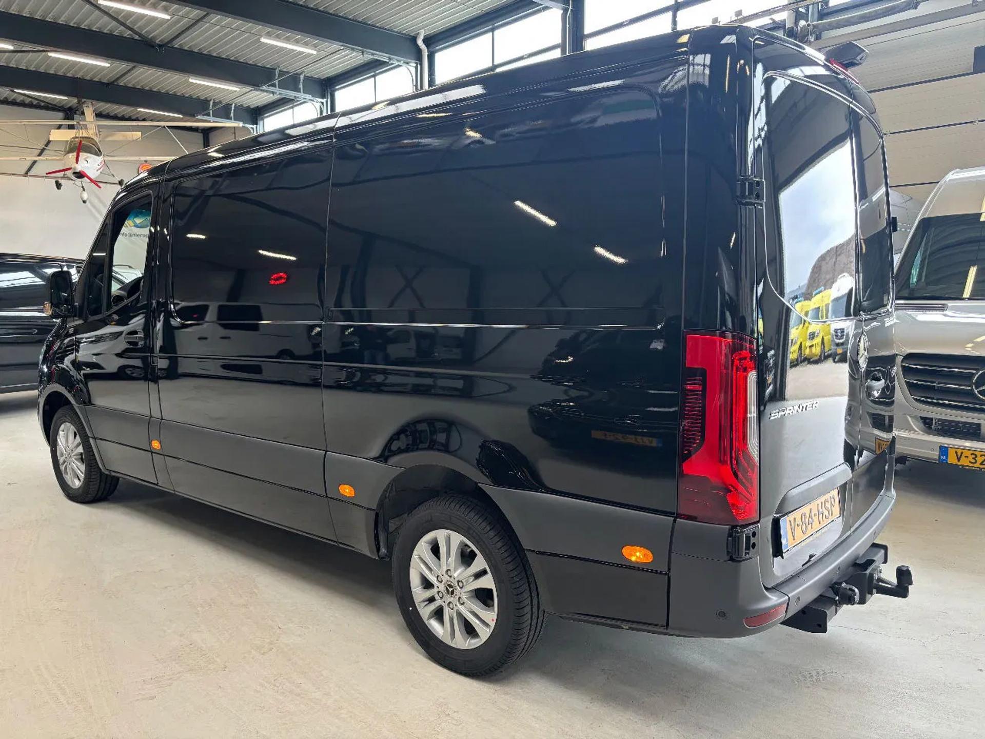 Foto 8 van Mercedes-Benz 319CDI L2H1 PRO Automaat Airco Navi Cruisecontrol LED 3500KG Trekhaak NIEUW