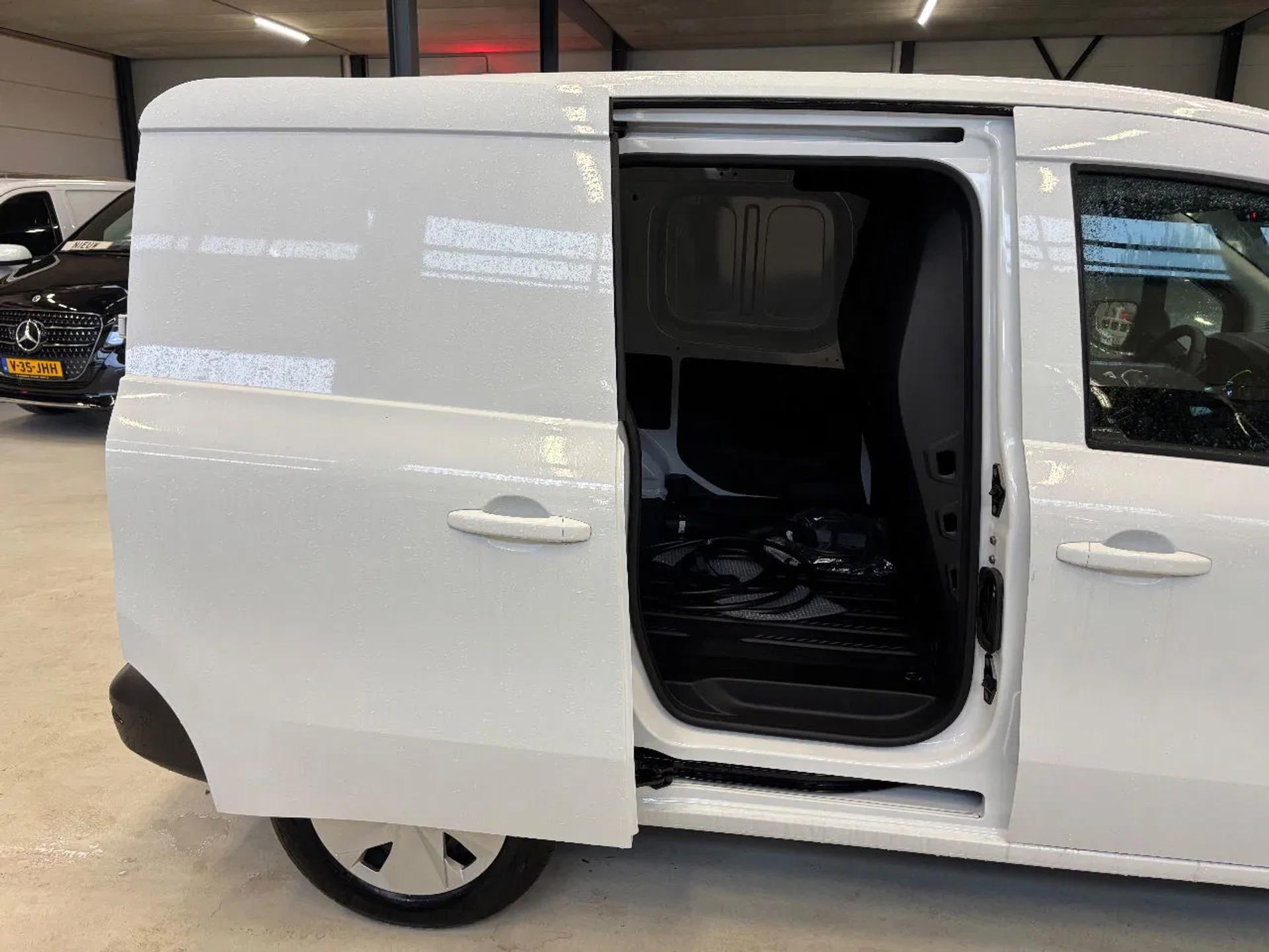 Foto 12 van Nissan N-Connecta L1 45 kWh automaat 5 x op voorraad