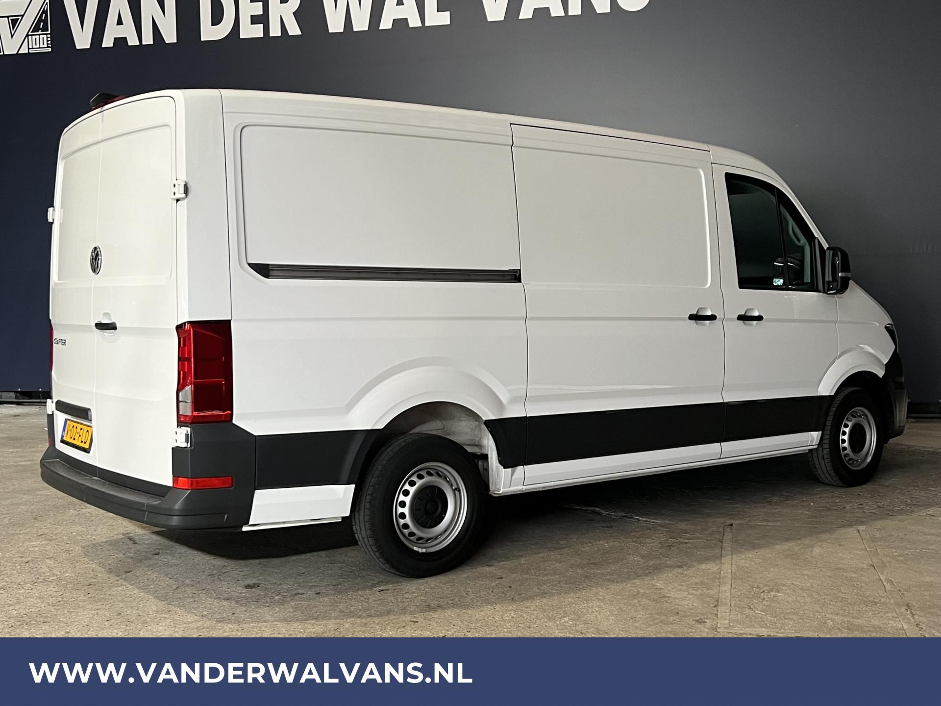 Foto 12 van Volkswagen Crafter 2.0 TDI L3H2 L2H1 Euro6 Airco | Navigatie | Camera | Apple Carplay