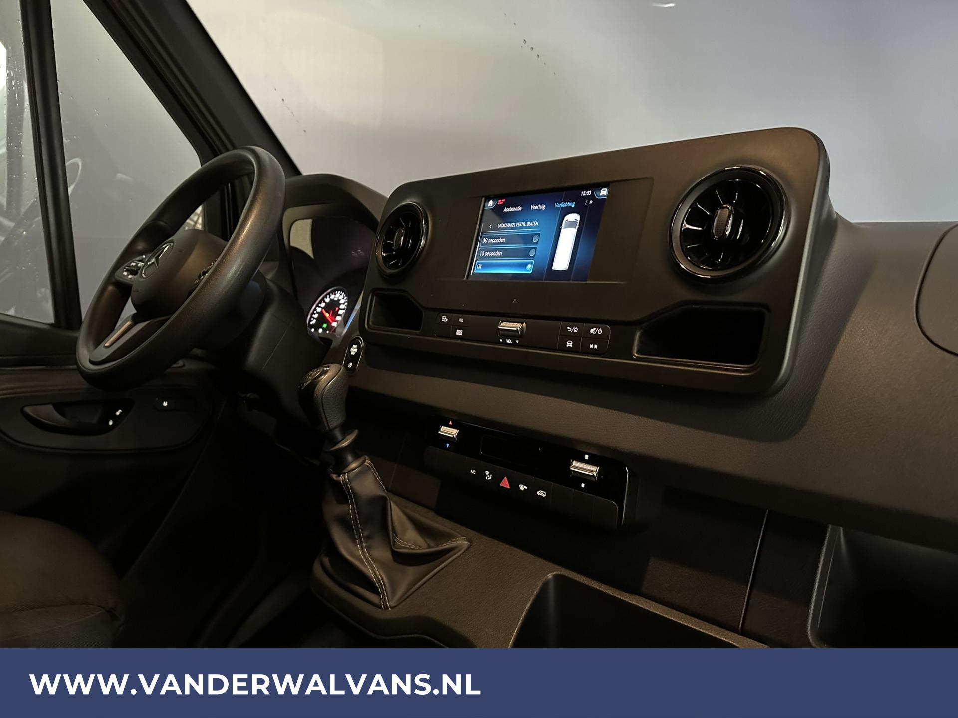 Foto 15 van Mercedes-Benz Sprinter 317 CDI 170pk L3H2 Euro6 Airco | Camera | Apple Carplay | Android Auto