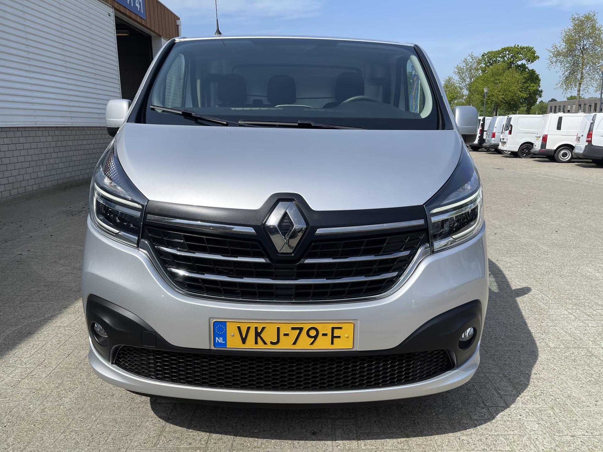 Foto 3 van Renault Trafic 2.0 dCi 120pk T29 L2H1 Work Edition / vaste prijs rijklaar € 20.950 ex btw / lease vanaf € 375