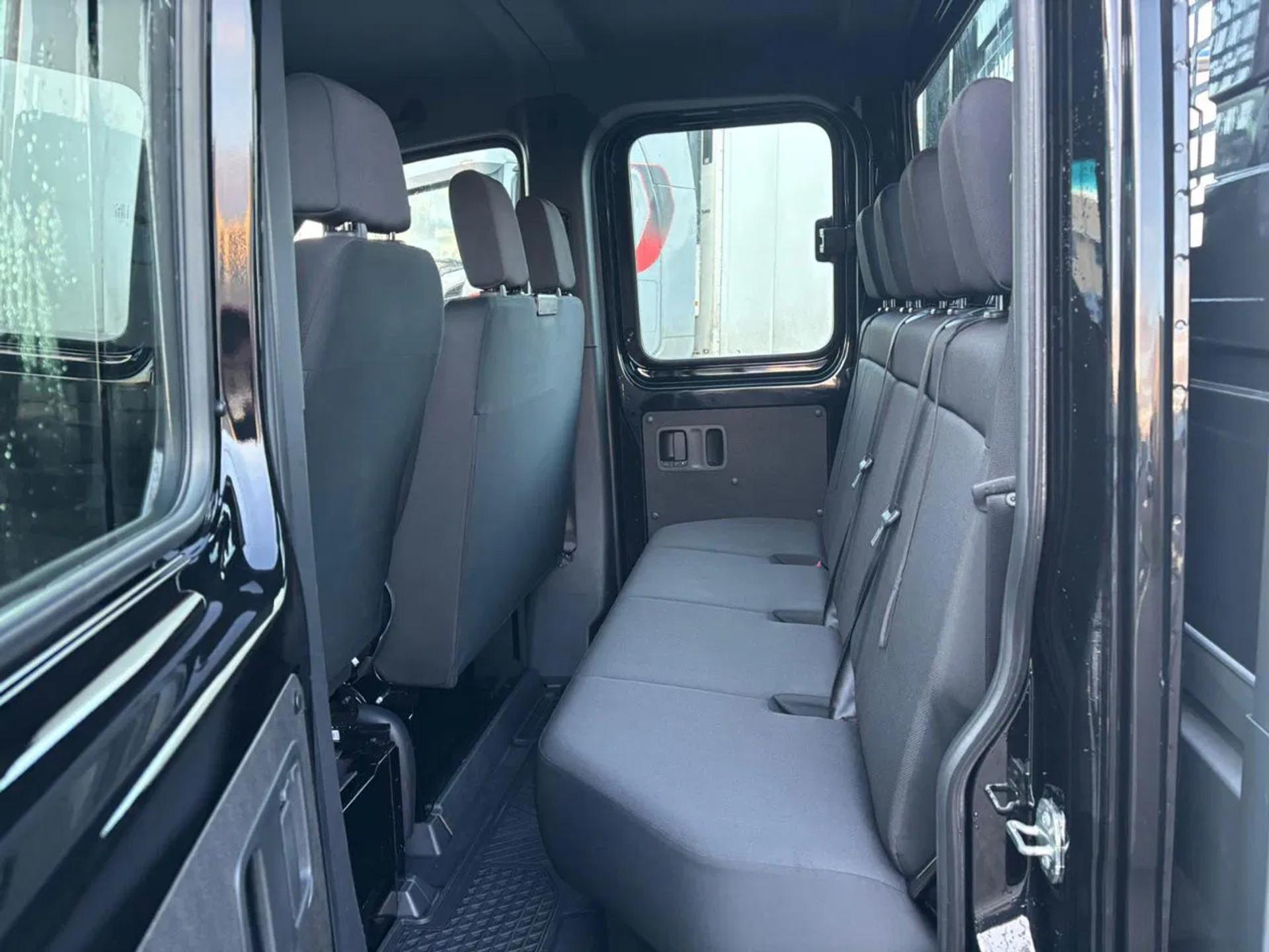 Foto 9 van Mercedes-Benz 317CDI Dubbelcabine Openlaadbak Airco 3500KG Trekhaak 17.400KM BPM VRIJ 10 x op voorraad