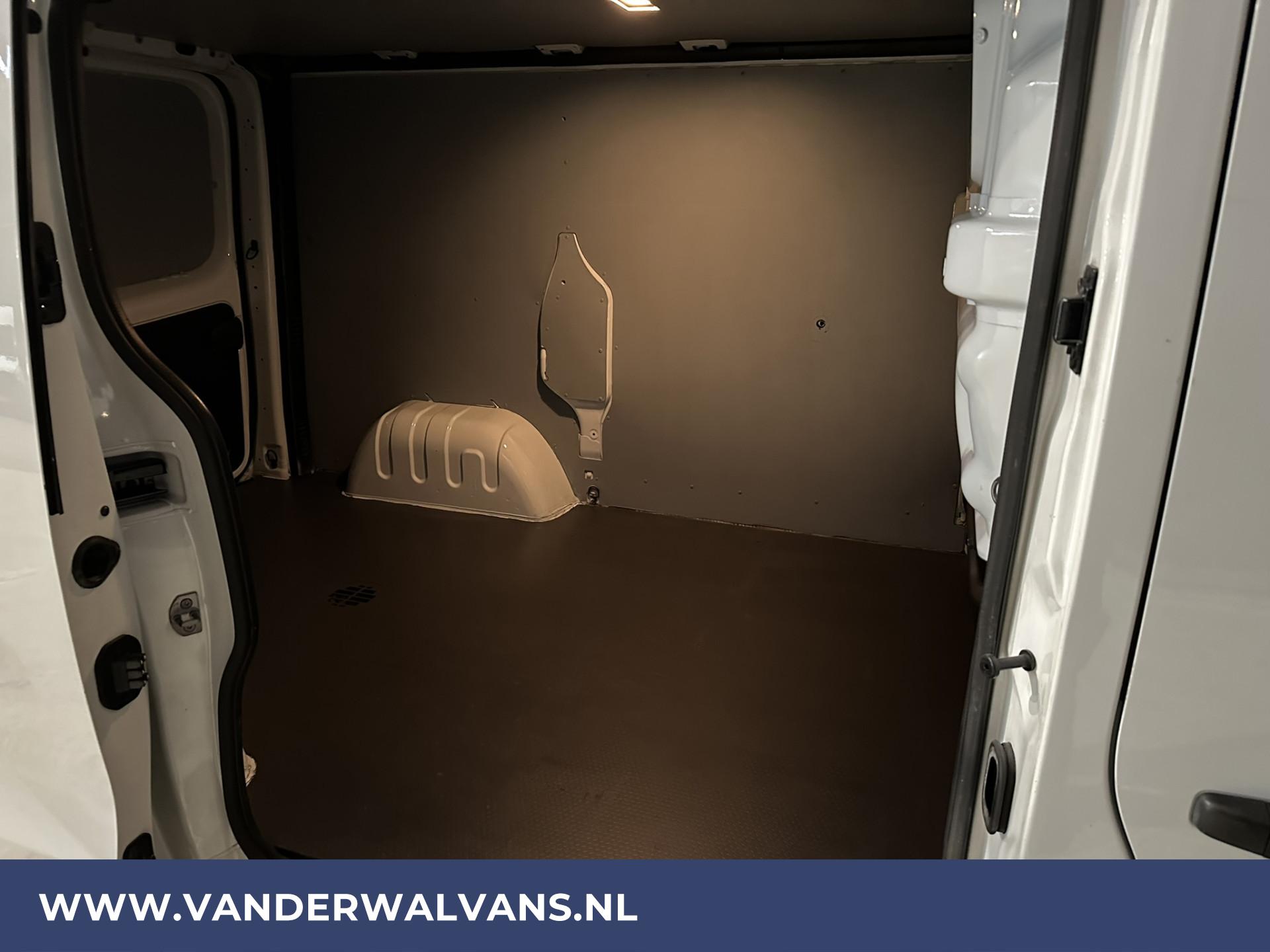 Foto 11 van Renault Trafic 1.6 dCi L1H1 Euro6 Airco | Navigatie | Cruisecontrol