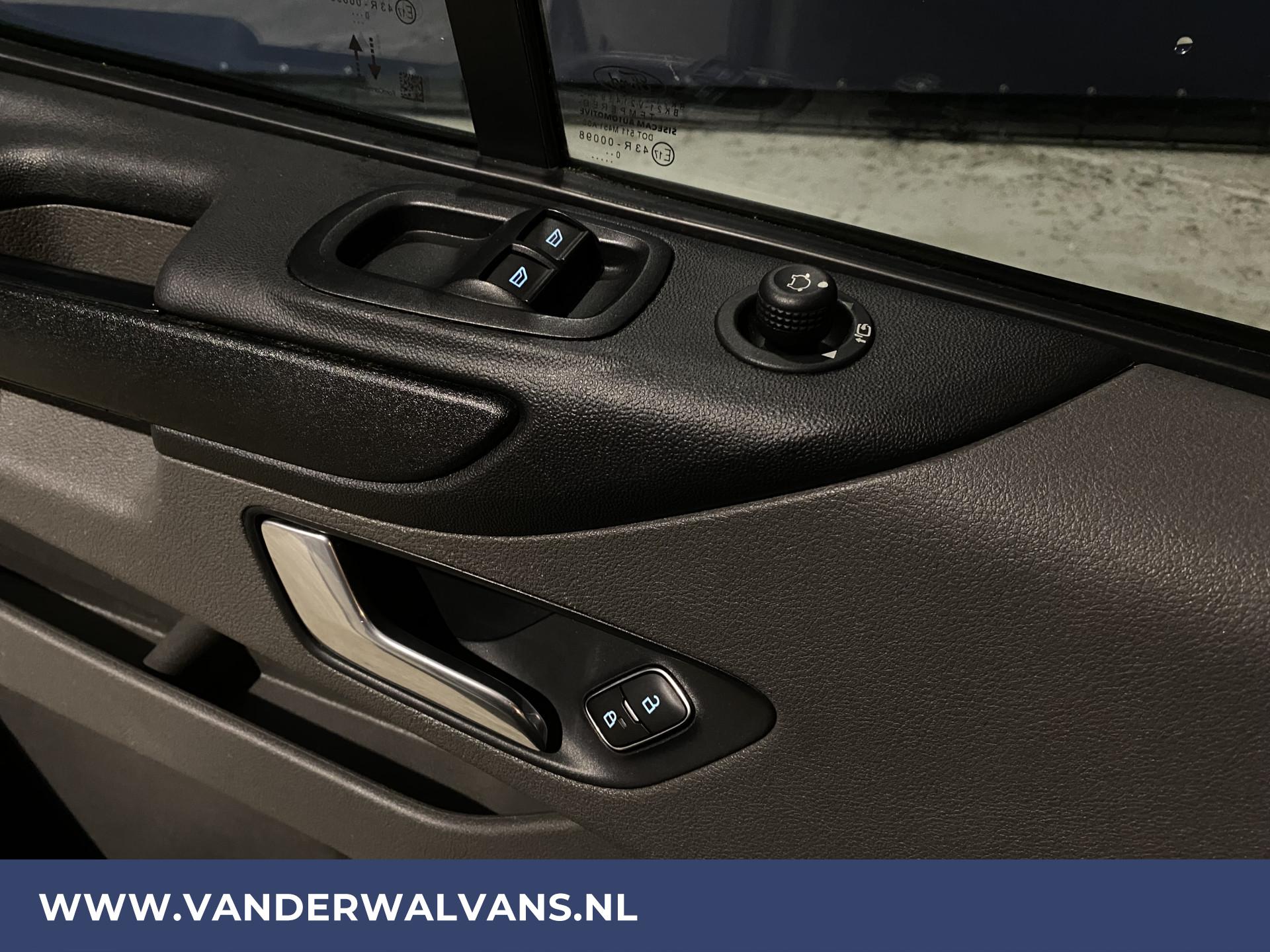Foto 17 van Ford Transit Custom 2.0 TDCI 131pk L1H1 Euro6 Airco | Cruise | LED | Camera | 2500kg trekvermogen |