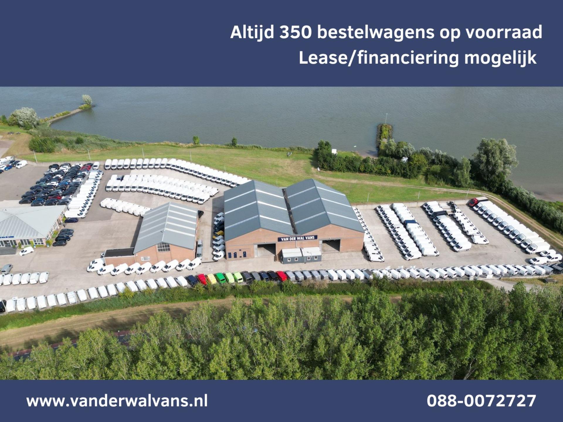 Foto 22 van Ford Transit Custom 2.0 TDCI 131pk L1H1 Euro6 Airco | Cruise | LED | Camera | 2500kg trekvermogen |