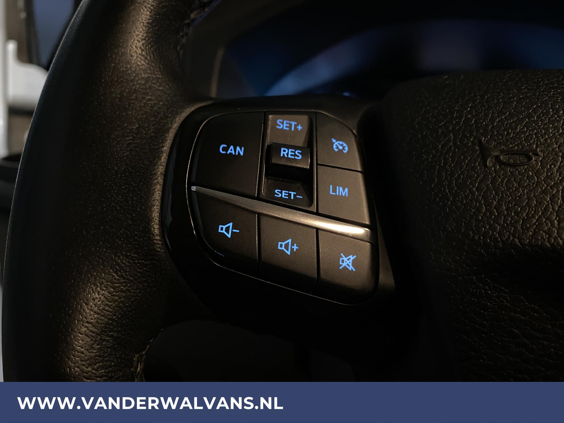 Foto 9 van Ford Transit Custom 2.0 TDCI 131pk L1H1 Euro6 Airco | Cruise | LED | Camera | 2500kg trekvermogen |