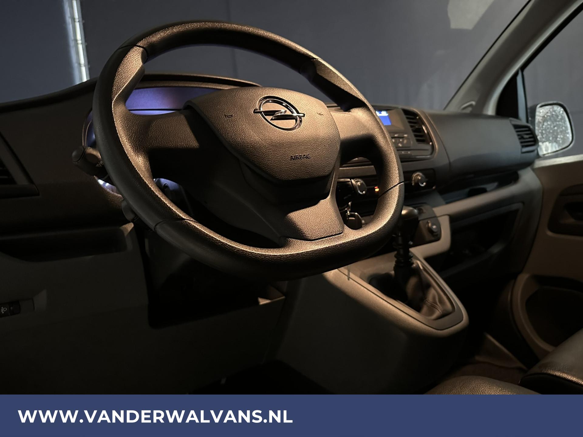 Foto 12 van Opel Vivaro 1.5 CDTI L2H1 Euro6 Airco | Cruisecontrol | 3-zits
