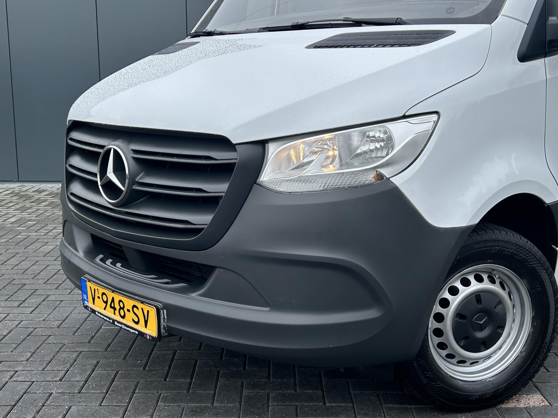 Foto 11 van Mercedes-Benz 314 CDI 143 PK / 3.5T / RWD / L2H2 / 1e EIGENAAR / 2.800 KG AHG / TREKHAAK