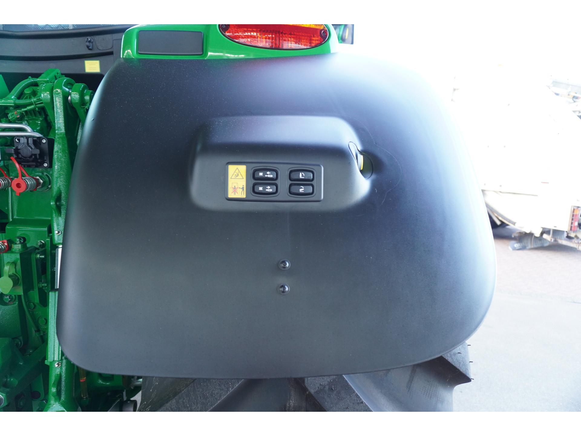 Foto 24 van John Deere 6R185