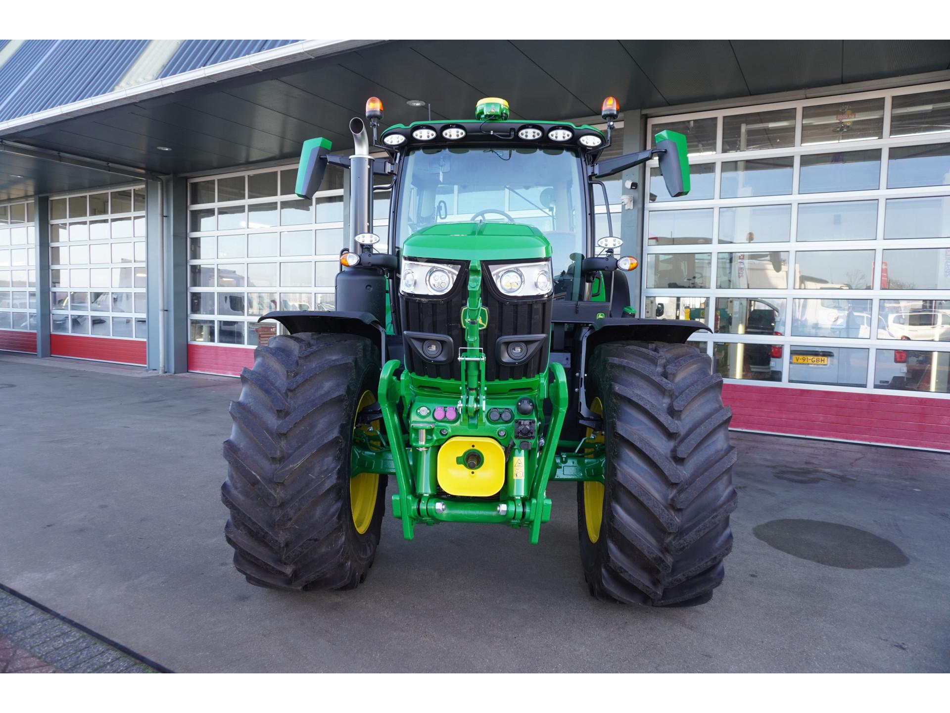 Foto 4 van John Deere 6R185