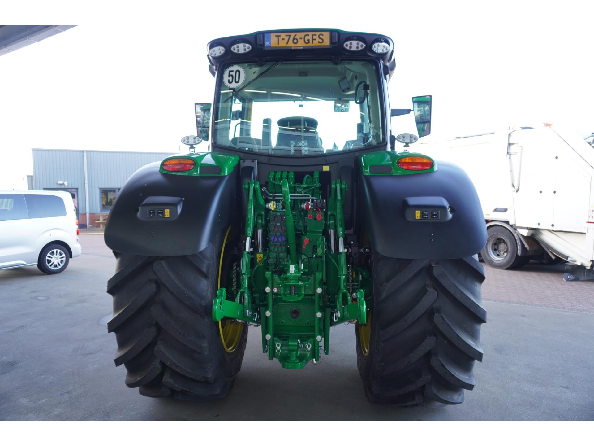 Foto 6 van John Deere 6R185