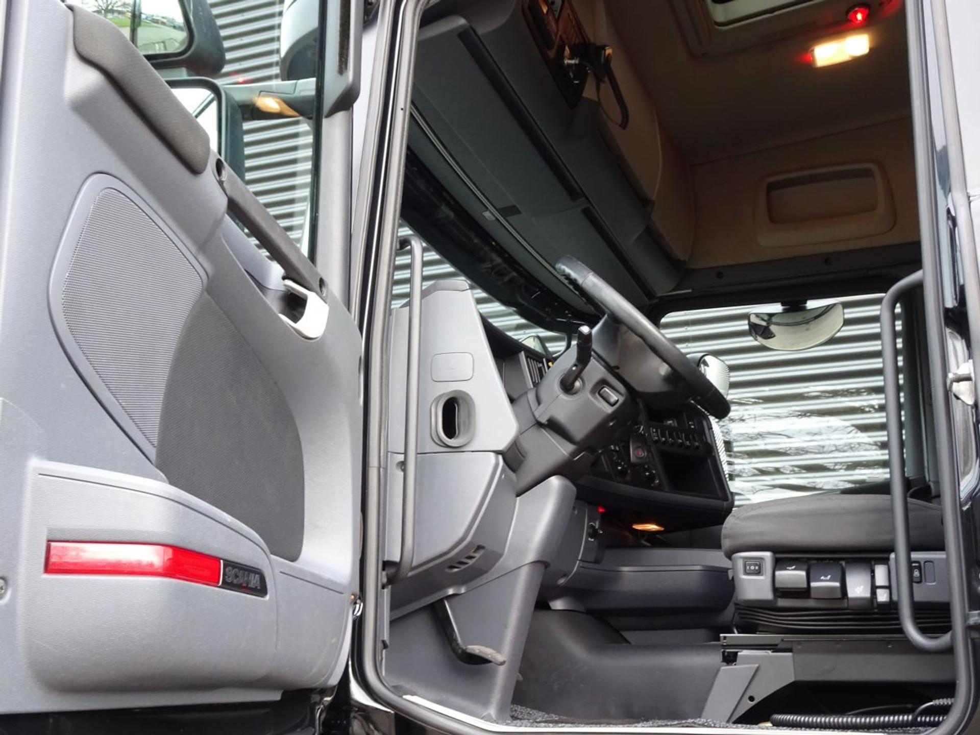 Foto 12 van Scania R450 EURO 6 / 6x2 BOOGIE / RETARDER