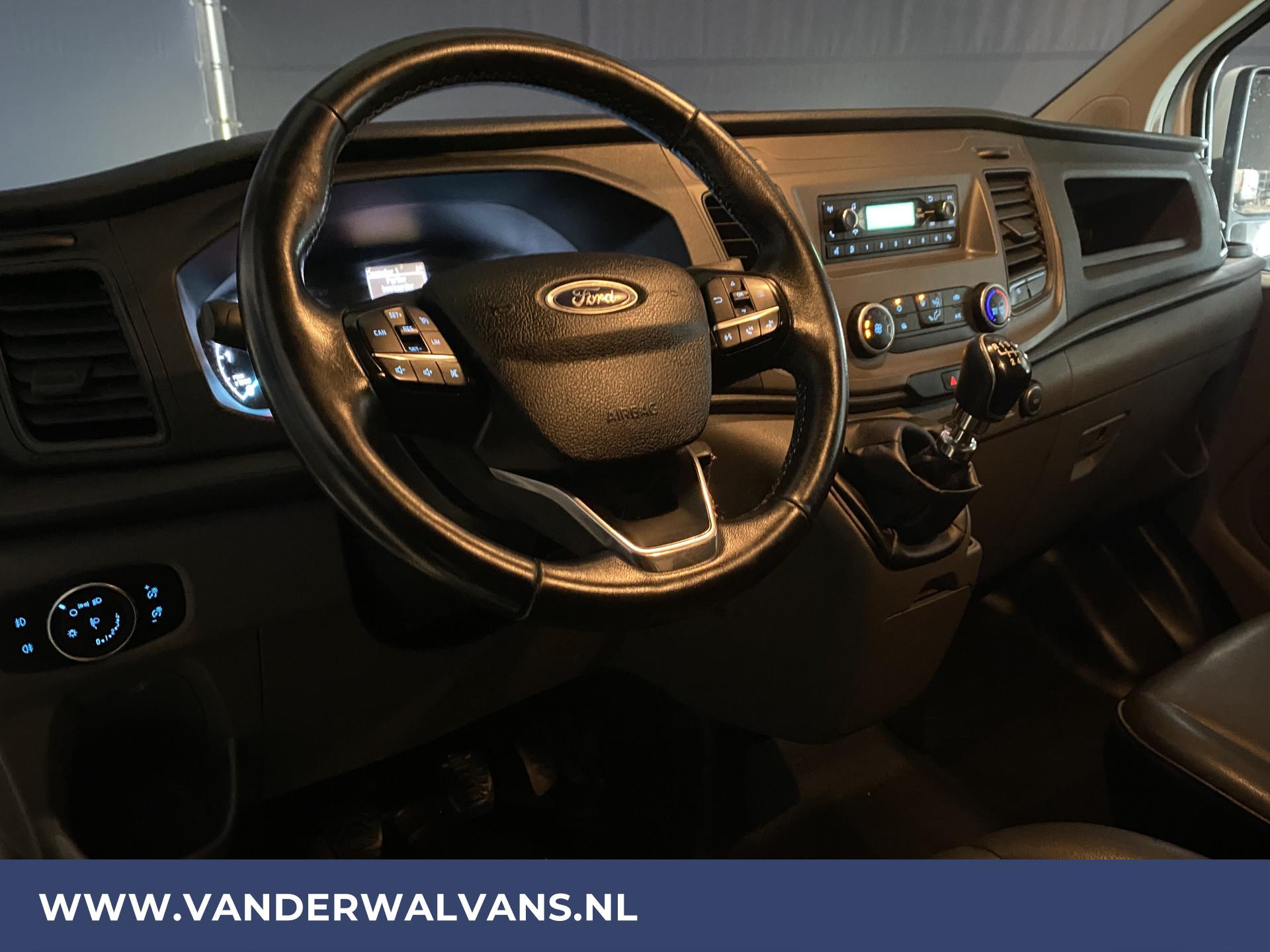 Foto 15 van Ford Transit Custom 2.0TDCI L2H1 Euro6 Airco | Cruise | LED | 2800kg trekvermogen