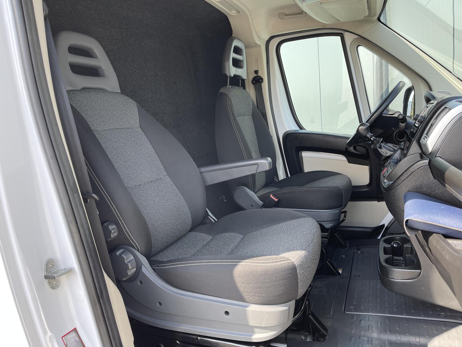 Foto 7 van Fiat Ducato 2.3 MultiJet 130 PK / L3H2 / ORIG. NL / TREKHAAK / AIRCO / CRUISE / NAVI / CAMERA