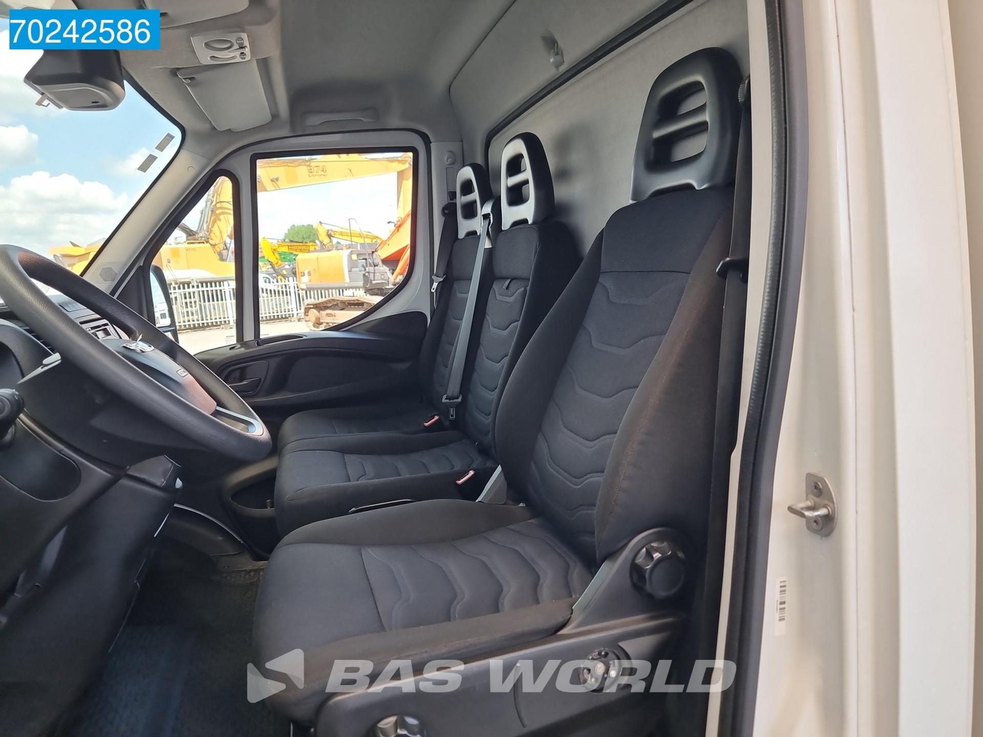 Foto 17 van Iveco Daily 35S16 Automaat Laadklep Euro6 Airco Bakwagen Meubelbak Koffer 160PK Airco