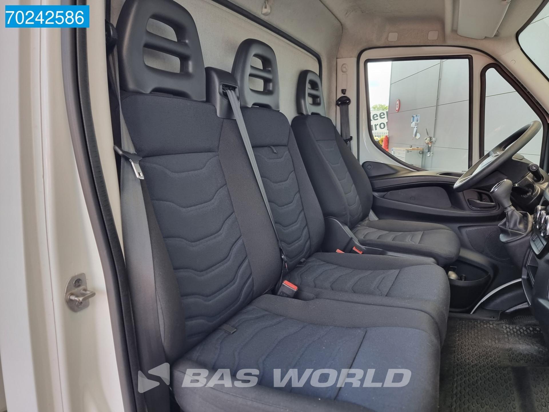 Foto 19 van Iveco Daily 35S16 Automaat Laadklep Euro6 Airco Bakwagen Meubelbak Koffer 160PK Airco