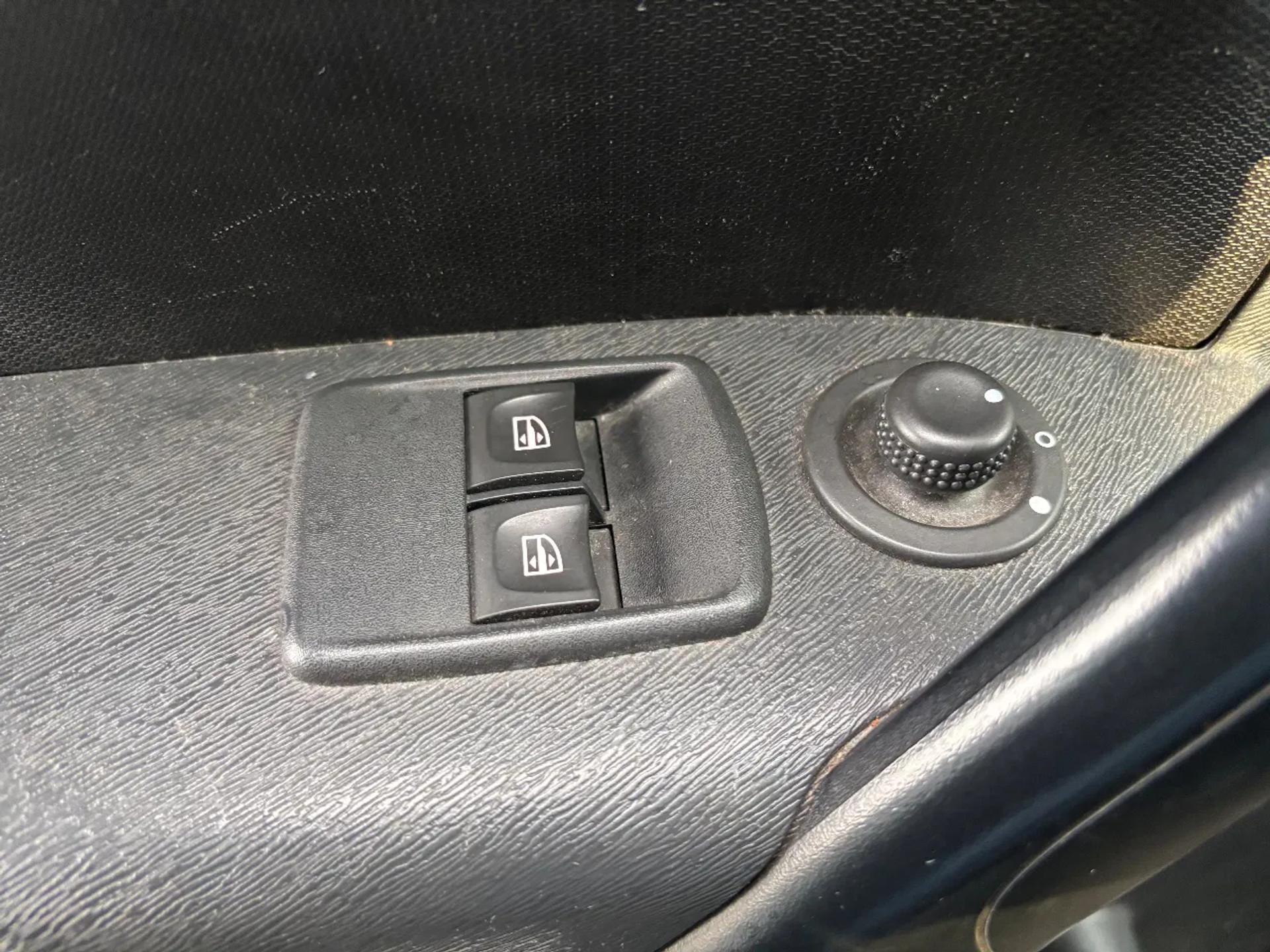 Foto 11 van Renault 1.5DCI L1H1 Airco Cruisecontrol Trekhaak EURO 6