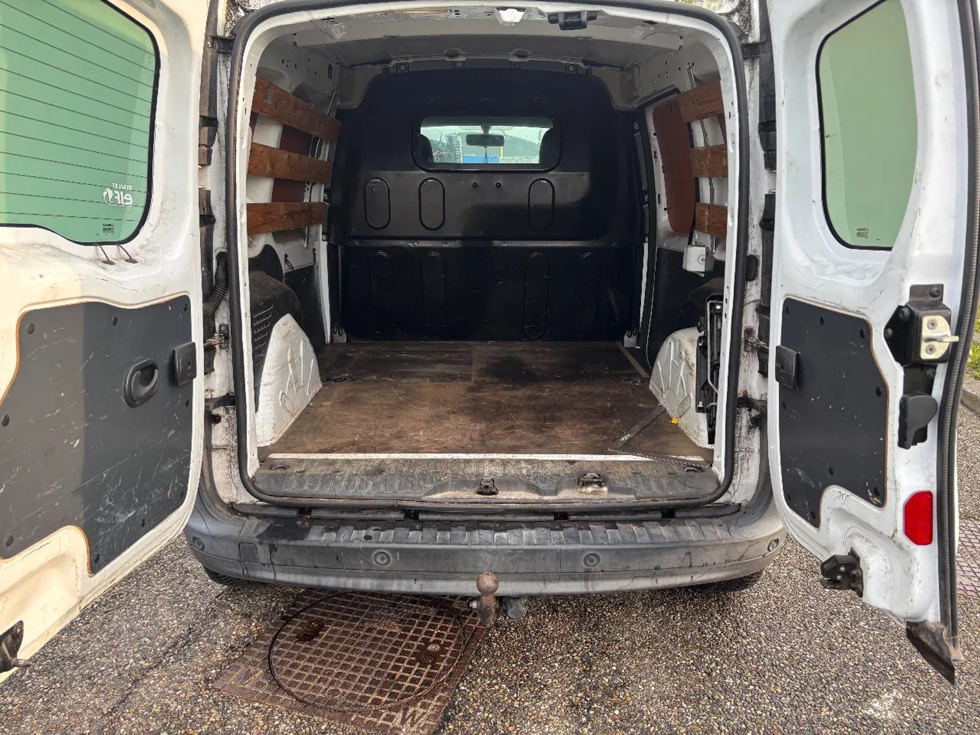 Foto 6 van Renault 1.5DCI L1H1 Airco Cruisecontrol Trekhaak EURO 6
